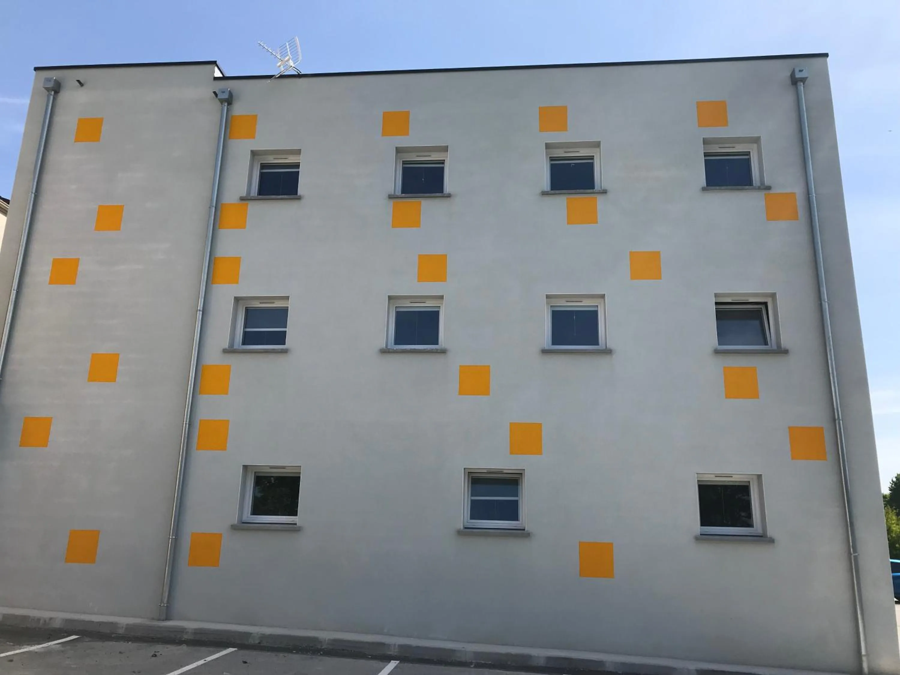 Property building in Première Classe Amiens