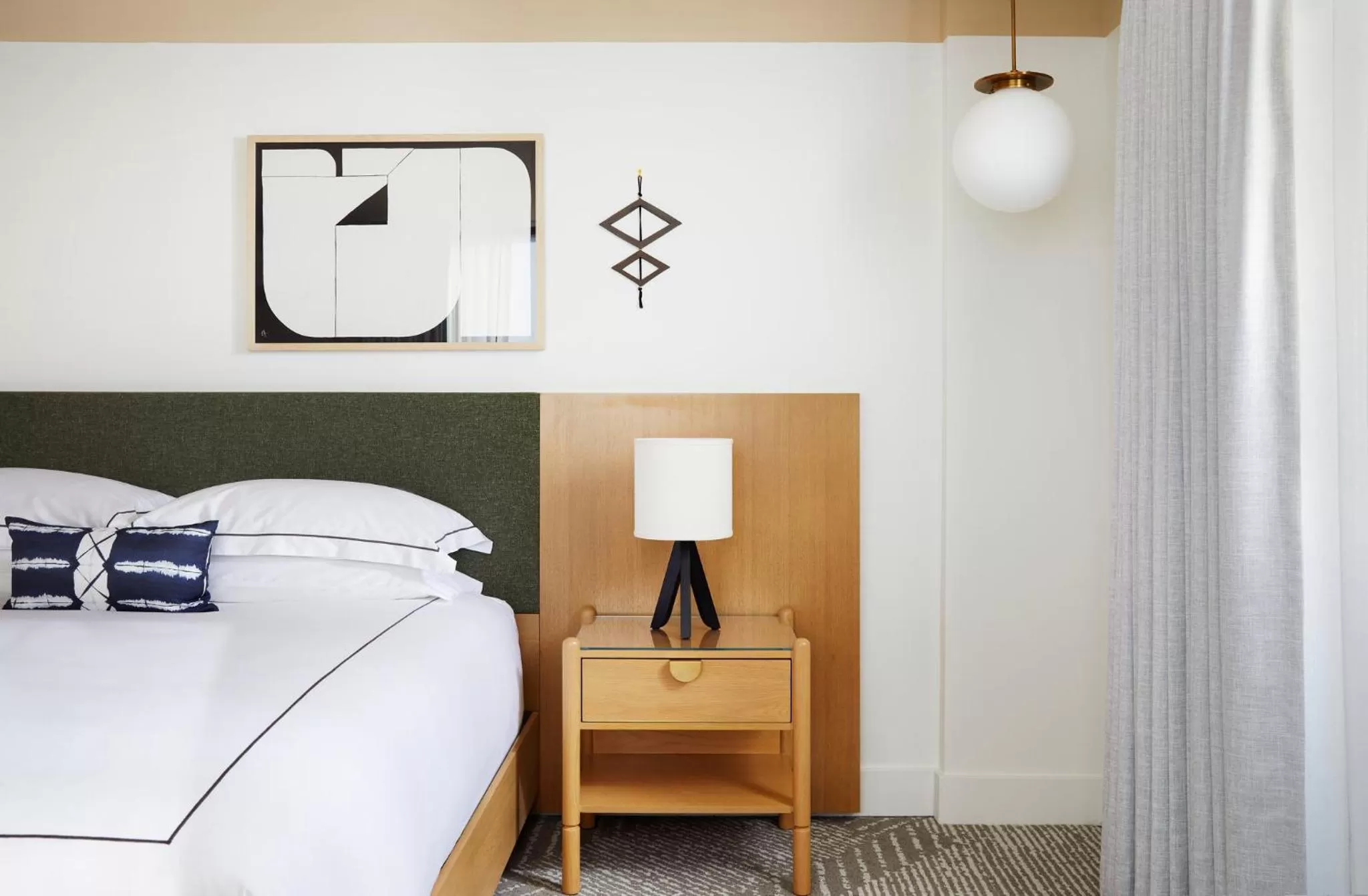 Photo of the whole room, Bed in Kimpton Hotel Enso by IHG