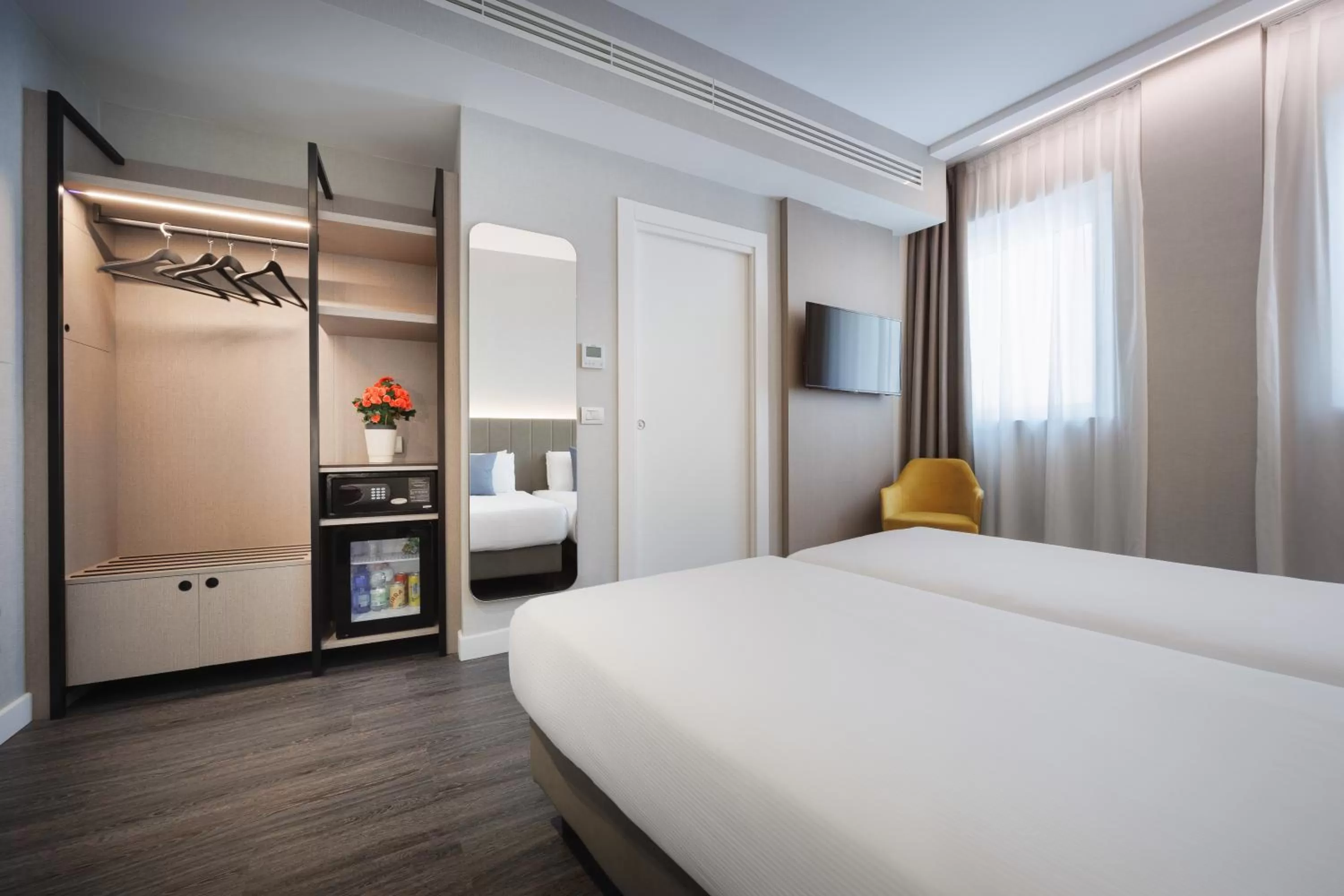Bedroom, Bed in IH Hotels Milano Centrale