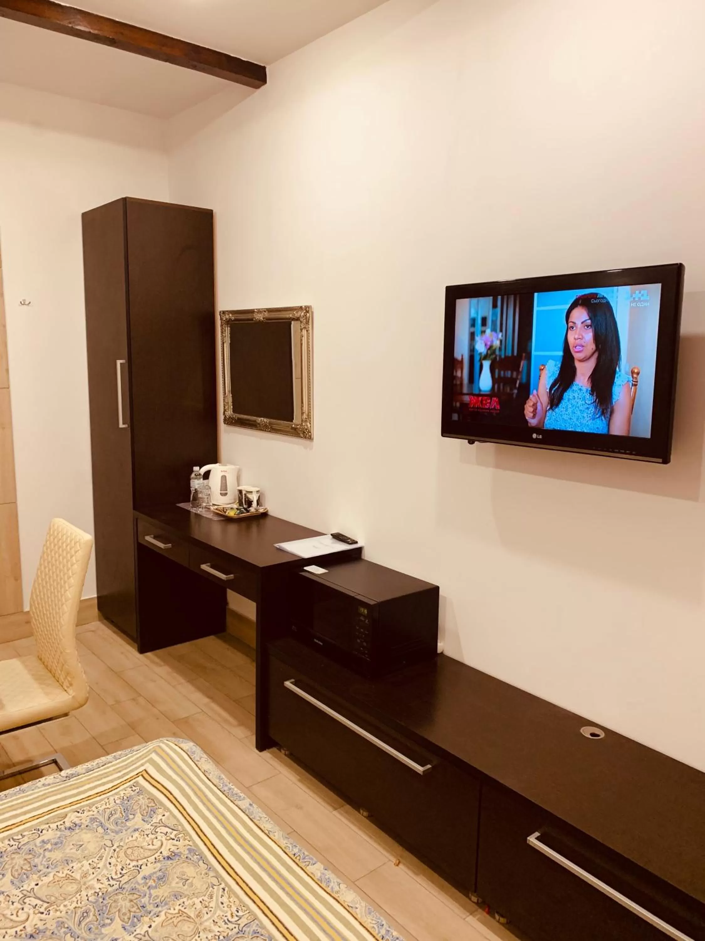 WINE & ROSE BOUTIQUE HOTEL