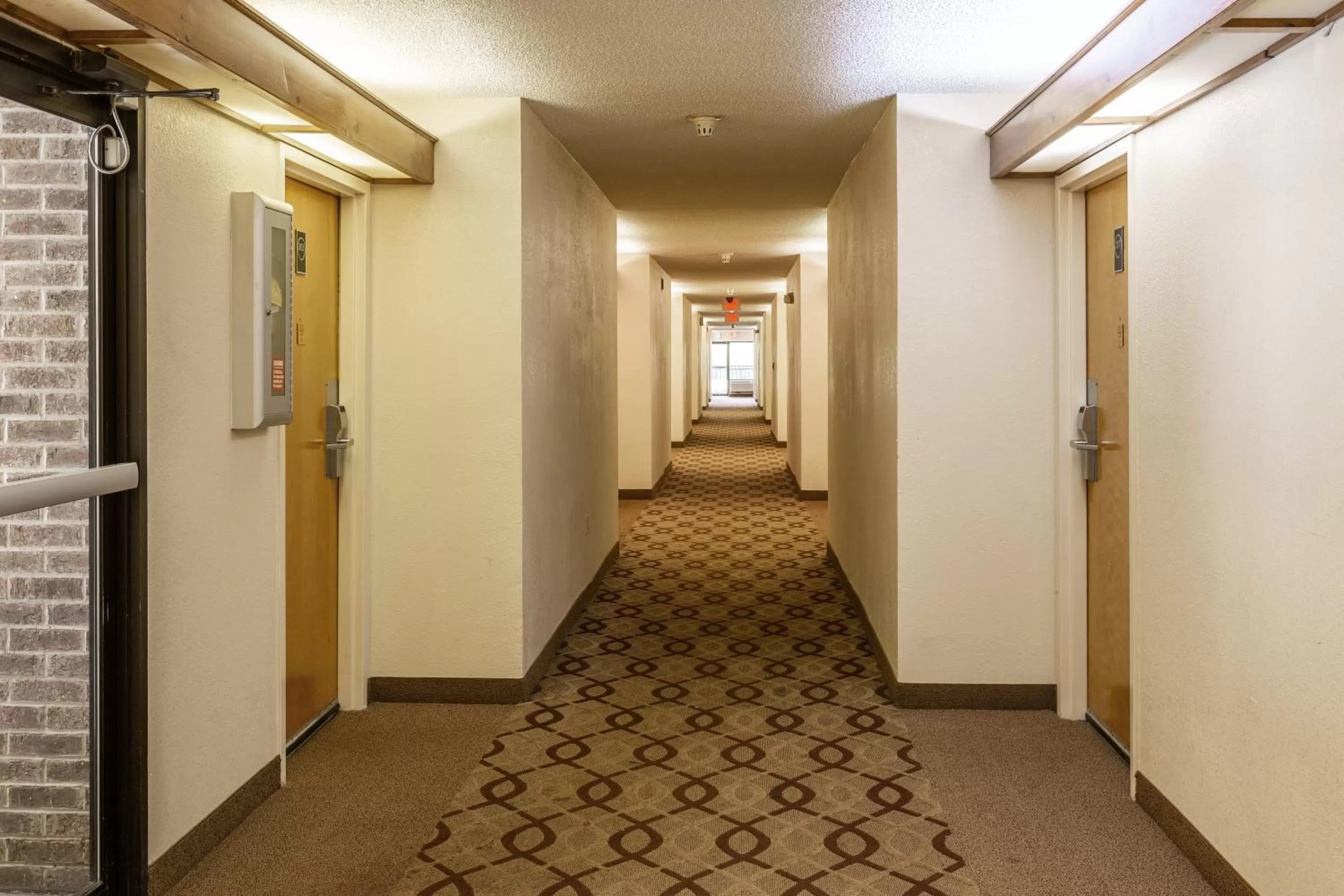 Decorative detail in Red Roof Inn Hardeeville