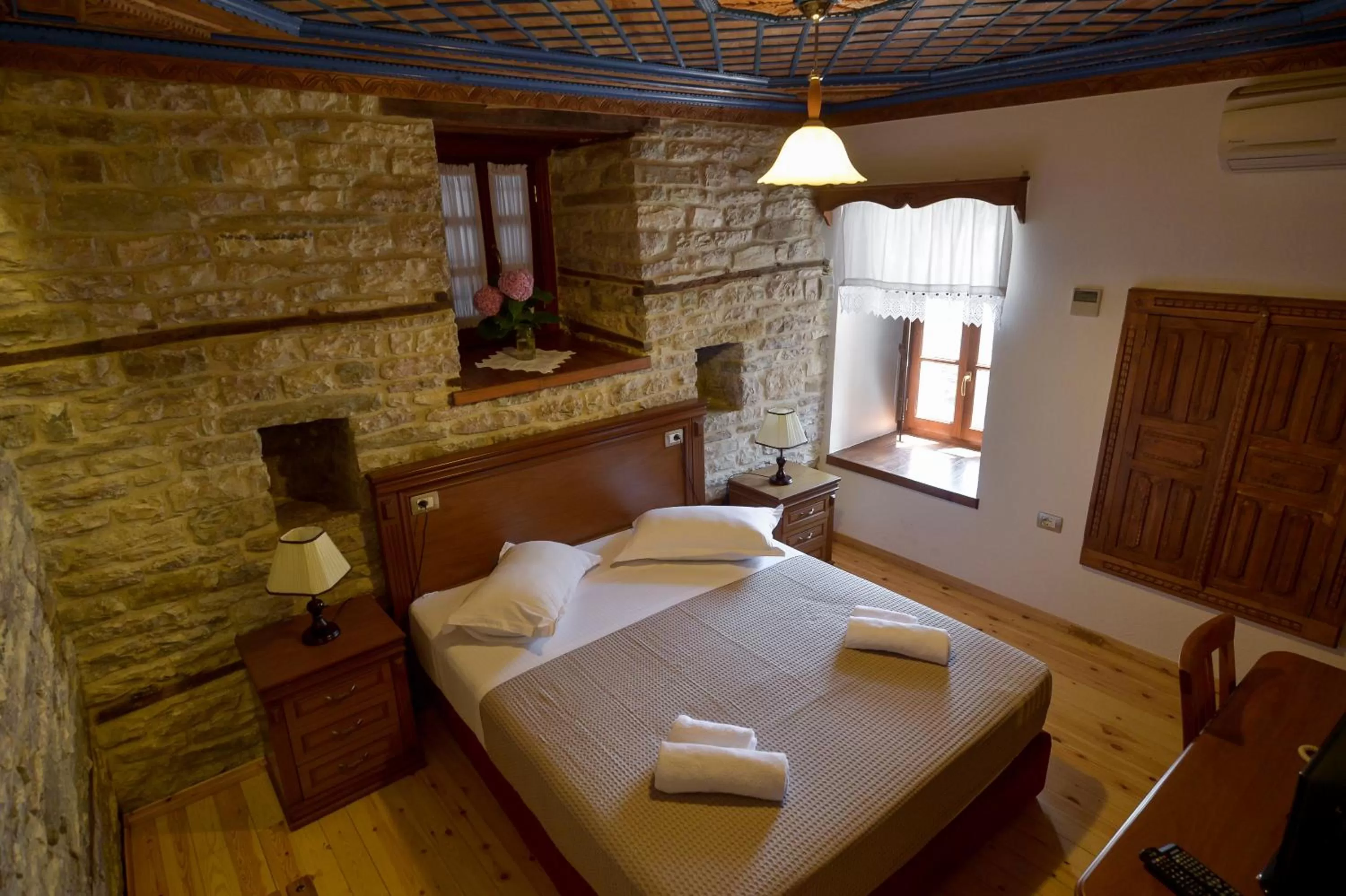 Photo of the whole room, Bed in Hotel Kalemi 2