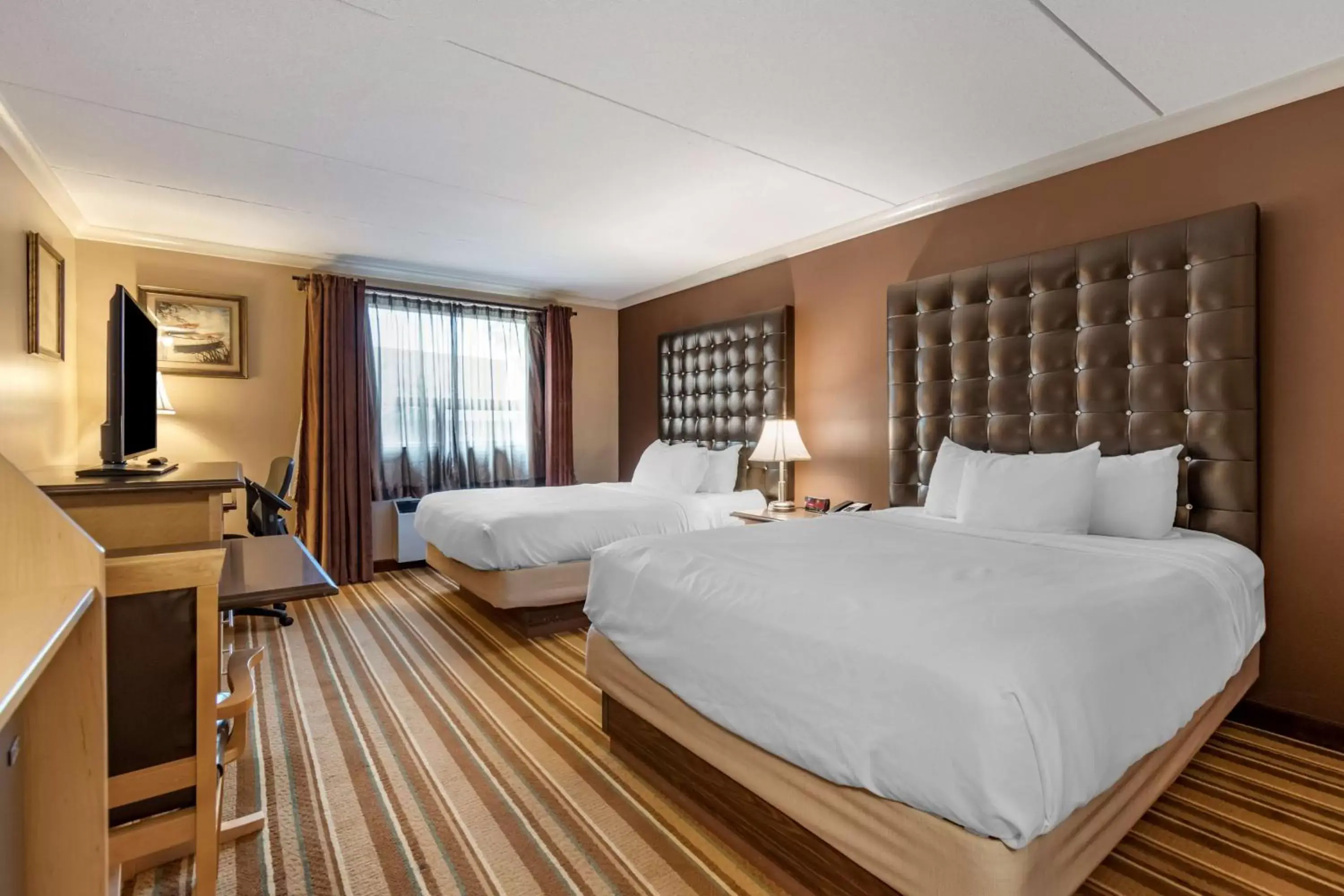 Suite with Two Queen Beds and Sofa Bed - Kitchenette/Non-Smoking in Best Western Marquis Inn & Suites Suite with Two Queen Beds and Sofa Bed - Kitchenette/Non-Smoking in Best Western Marquis Inn & Suites