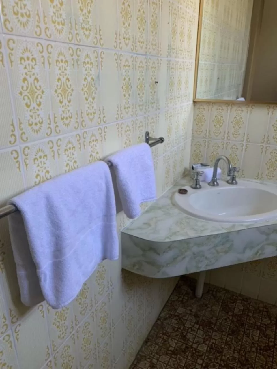 Bathroom in Garden City Motor Inn