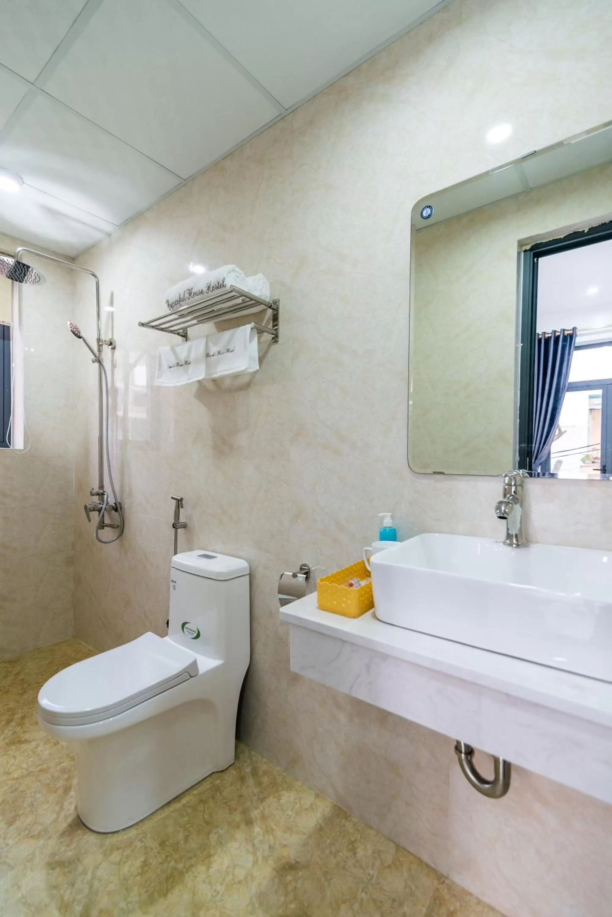 Bathroom in Peaceful House Hostel