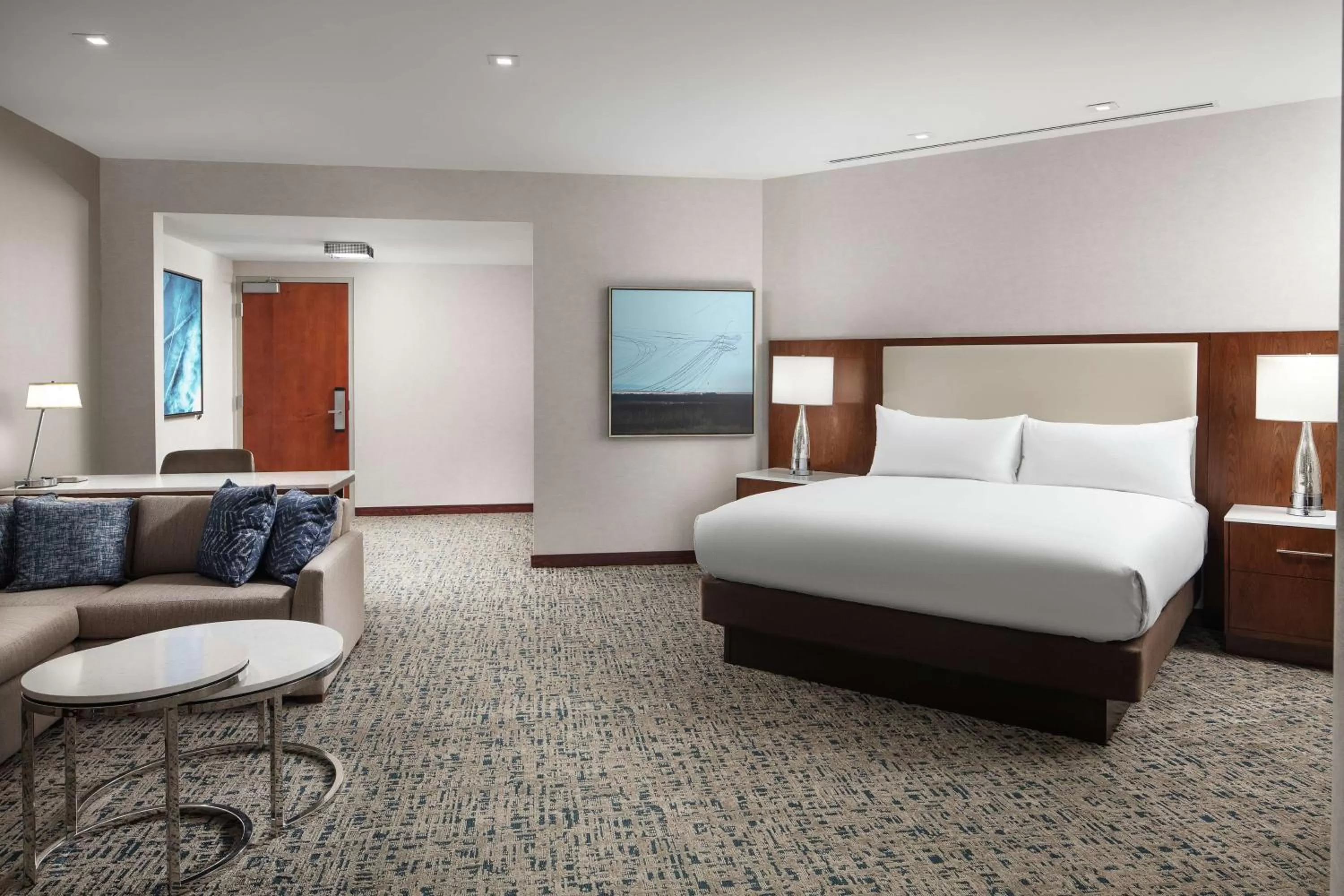 Bedroom, Bed in Hilton Boston Logan Airport