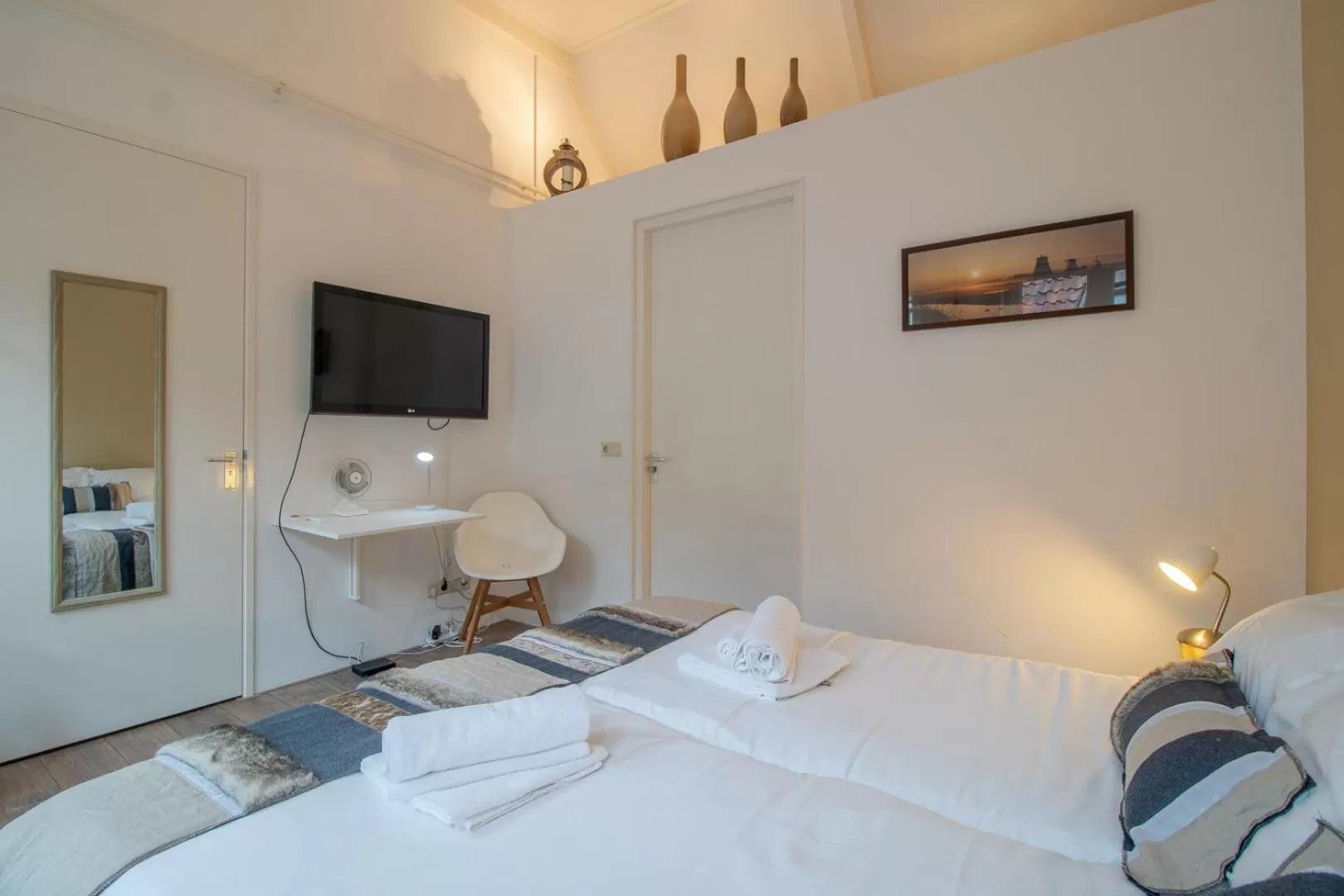 Bathroom, Bed in Hart van Lochem