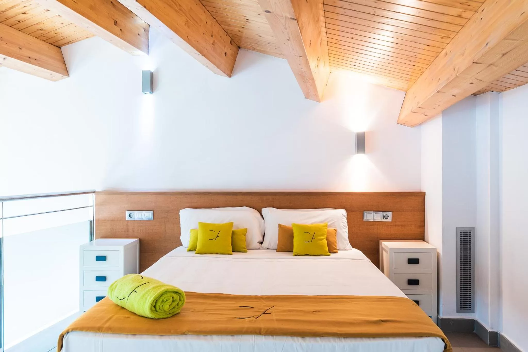 Bed in Aparthotel Las Palmeras Castelldefels