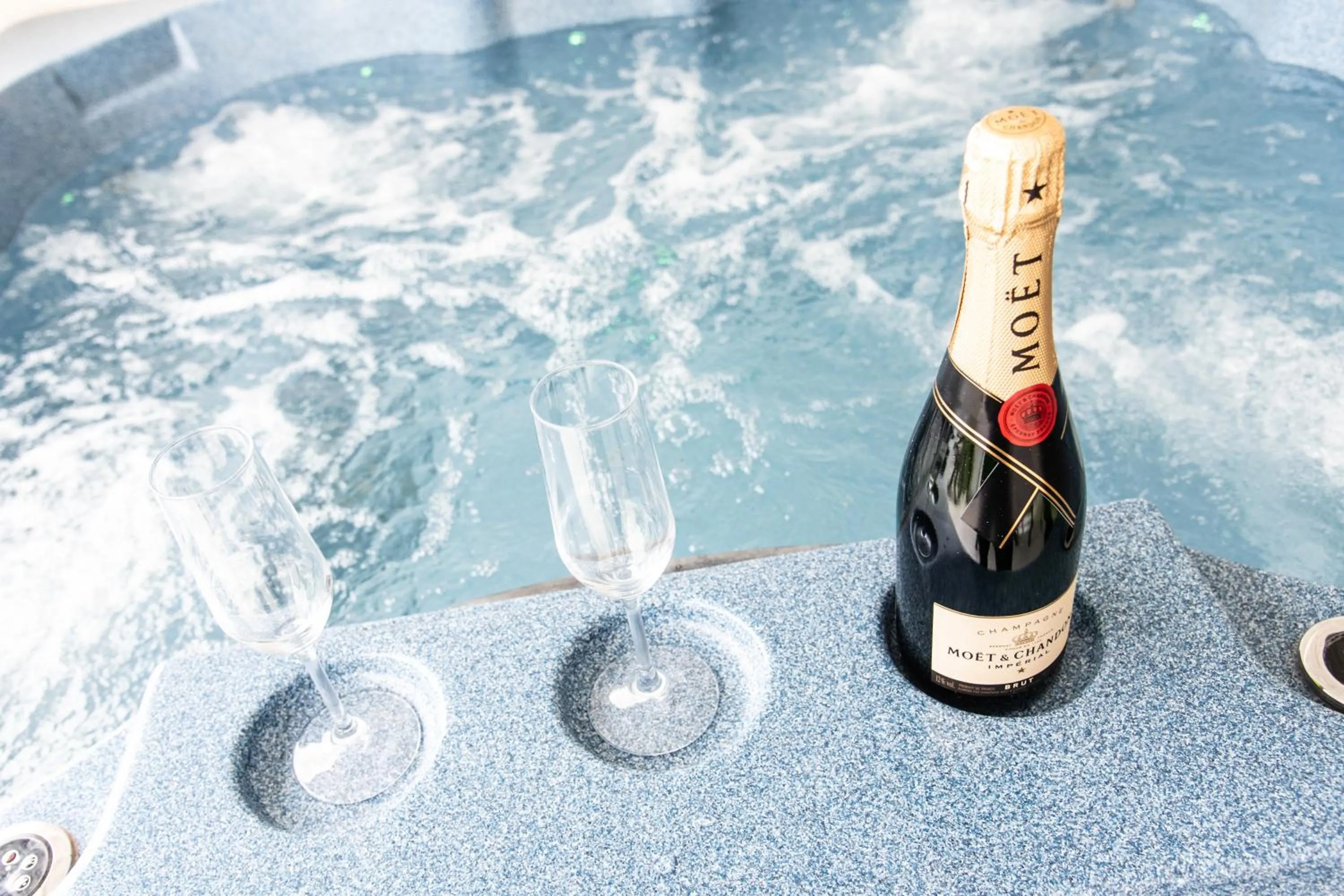 Hot Tub in Ludwig Boutique Hotel & Spa