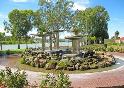 Garden in Citrus Valley Motel