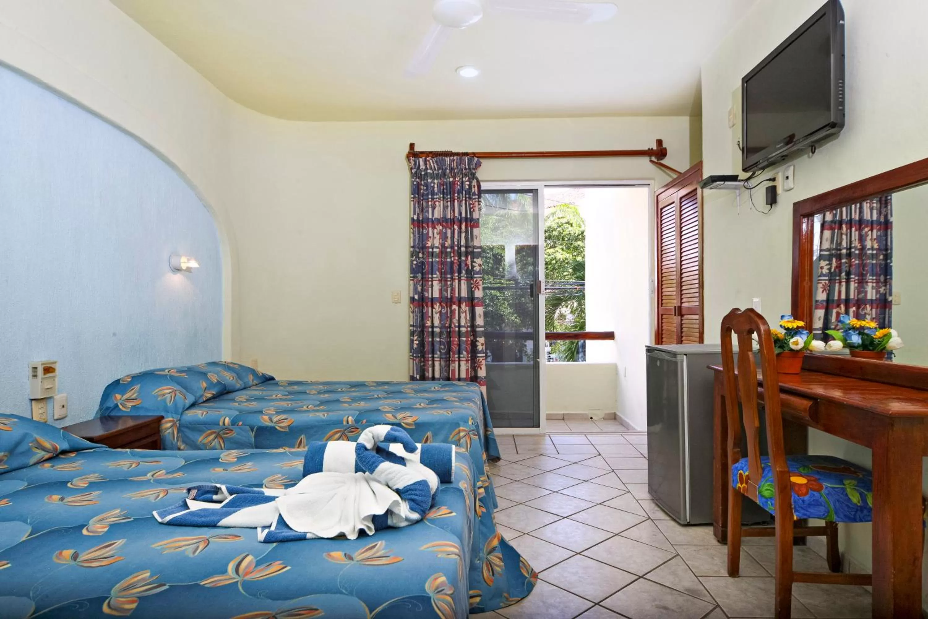 Bed in Hotel Castillo Del Mar - 5 Th Ave