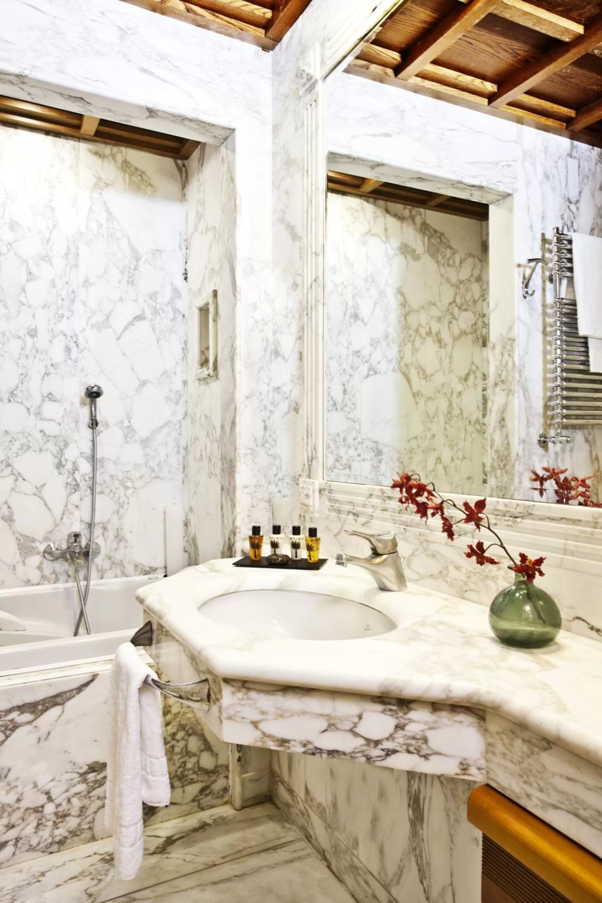 Bathroom in Hotel Valadier