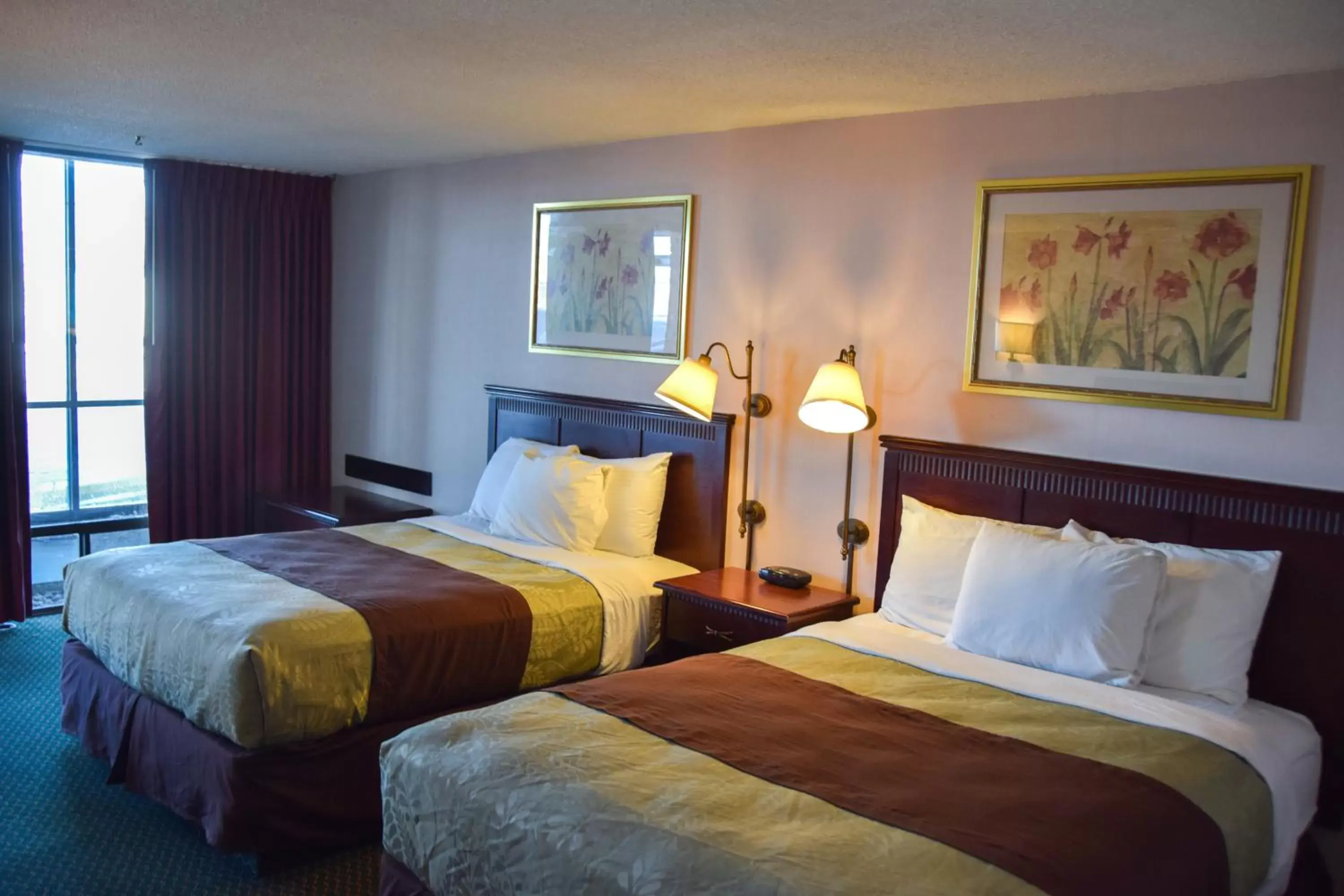 Queen Room with Two Queen Beds - Smoking in National 9 Inn Gillette Queen Room with Two Queen Beds - Smoking in National 9 Inn Gillette