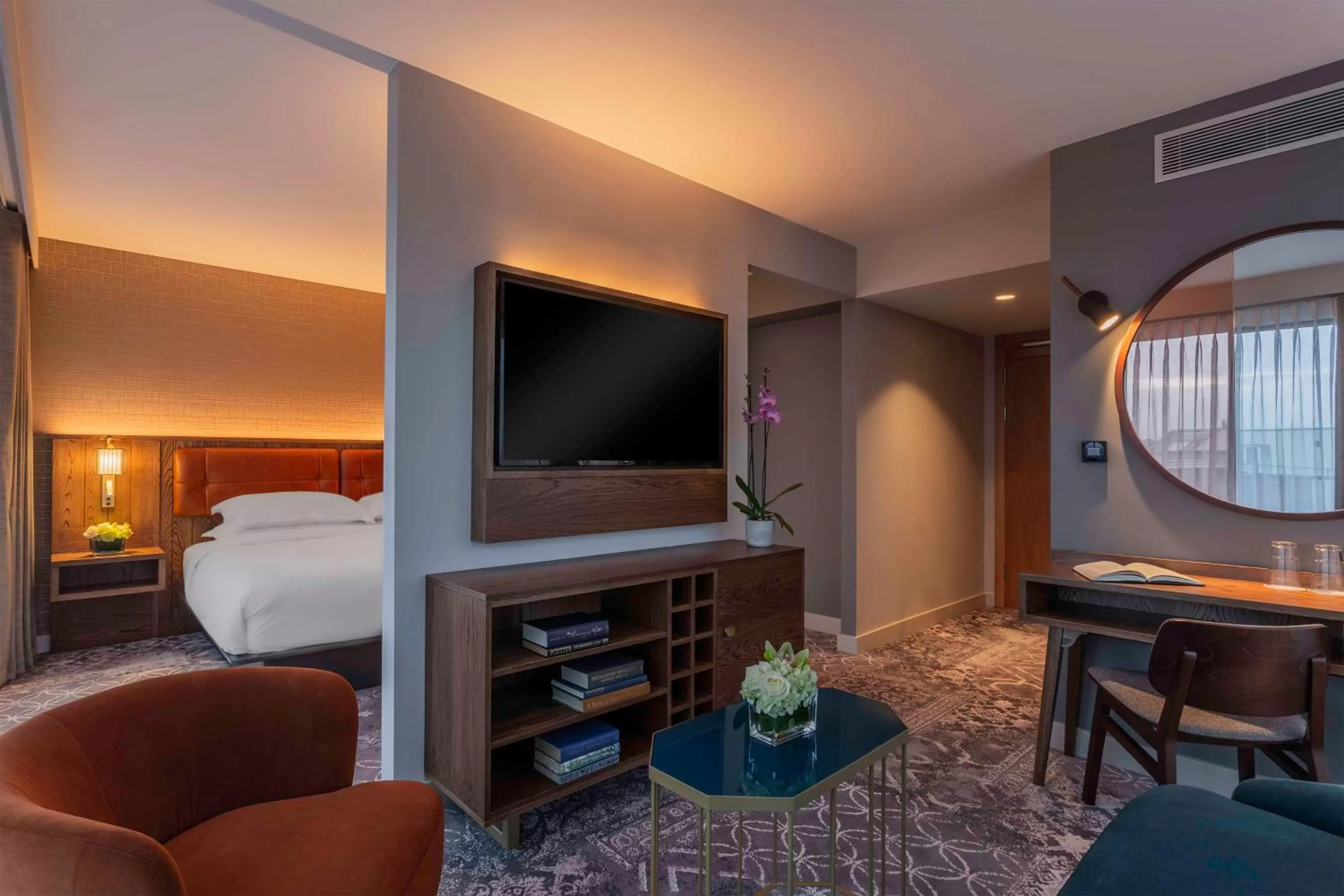 Photo of the whole room, Bed in Hyatt Centric The Liberties Dublin