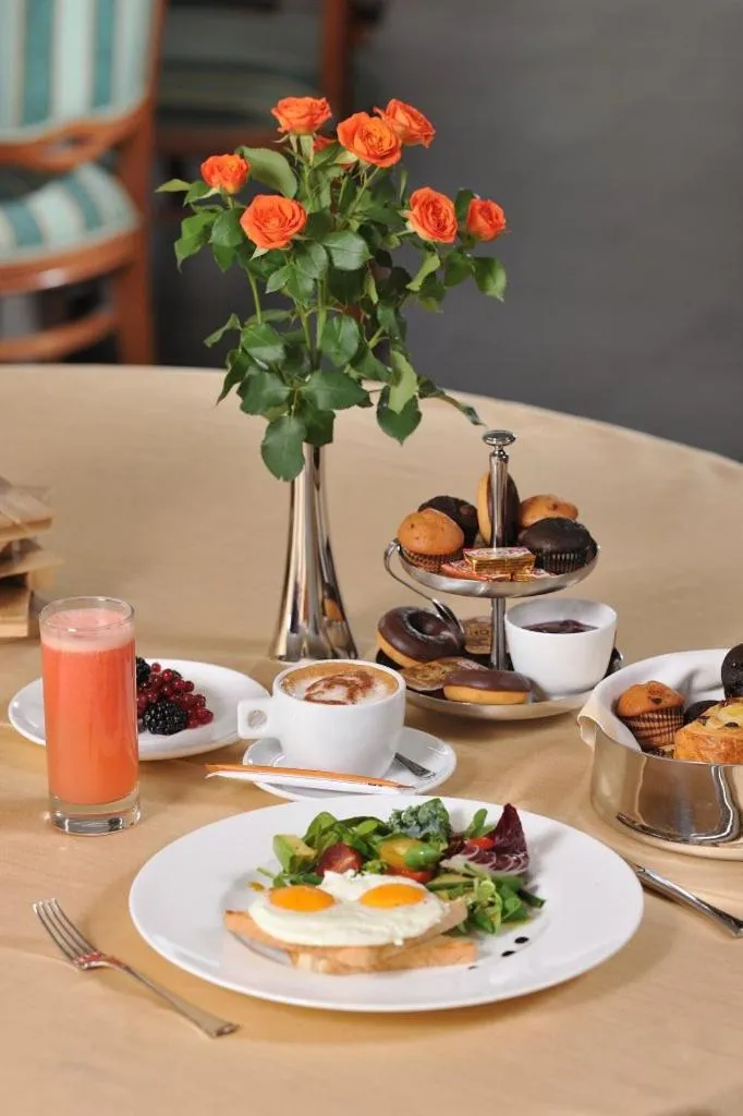 Breakfast in Lux Garden Hotel