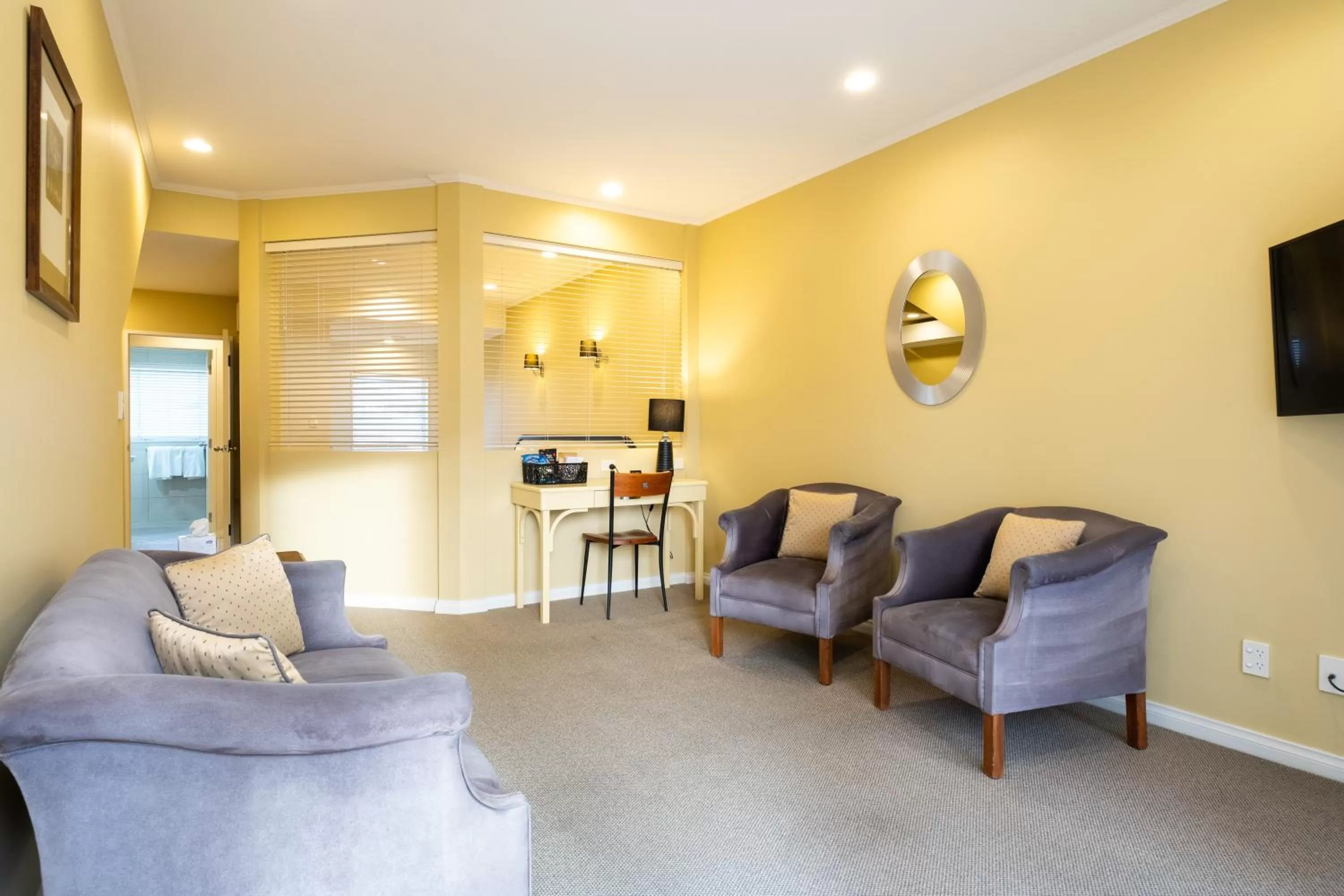 Seating area in Motel de la Mer