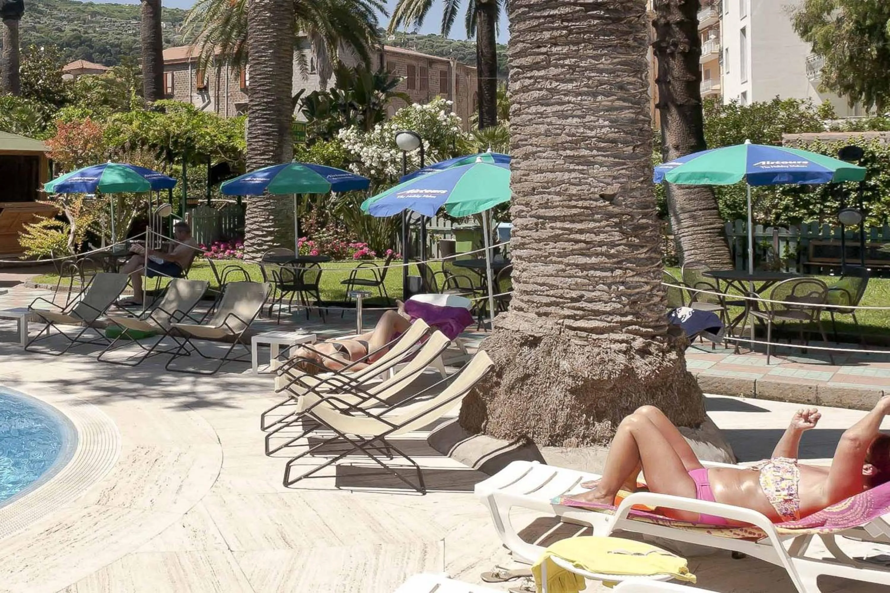 Swimming pool in Hotel Eden