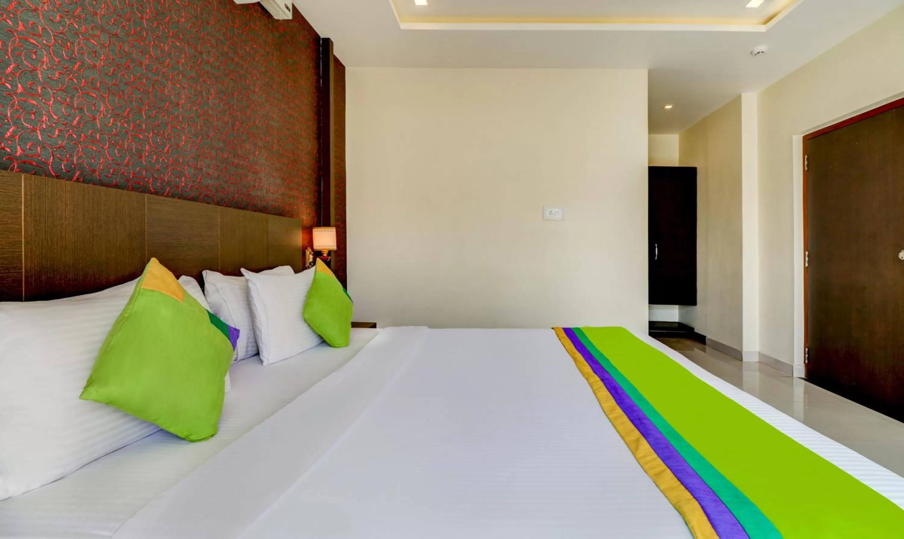 Bed in Treebo Trend Orchid MG Road