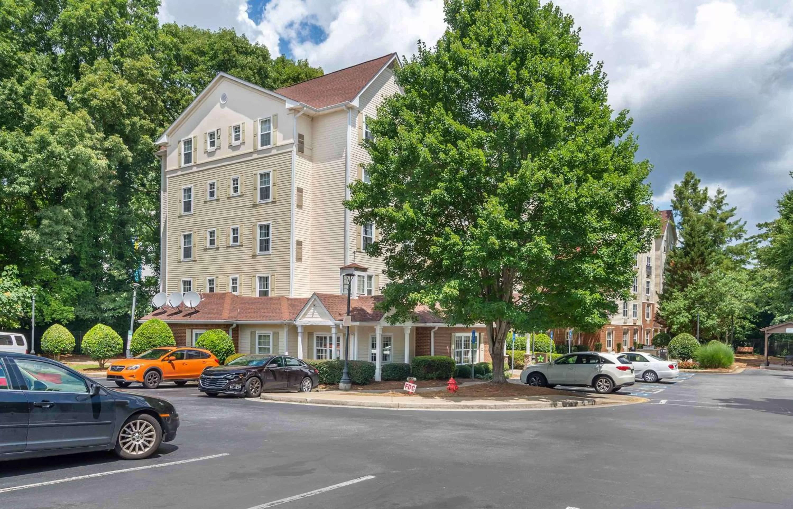 Property building in Extended Stay America Suites - Atlanta - Northlake