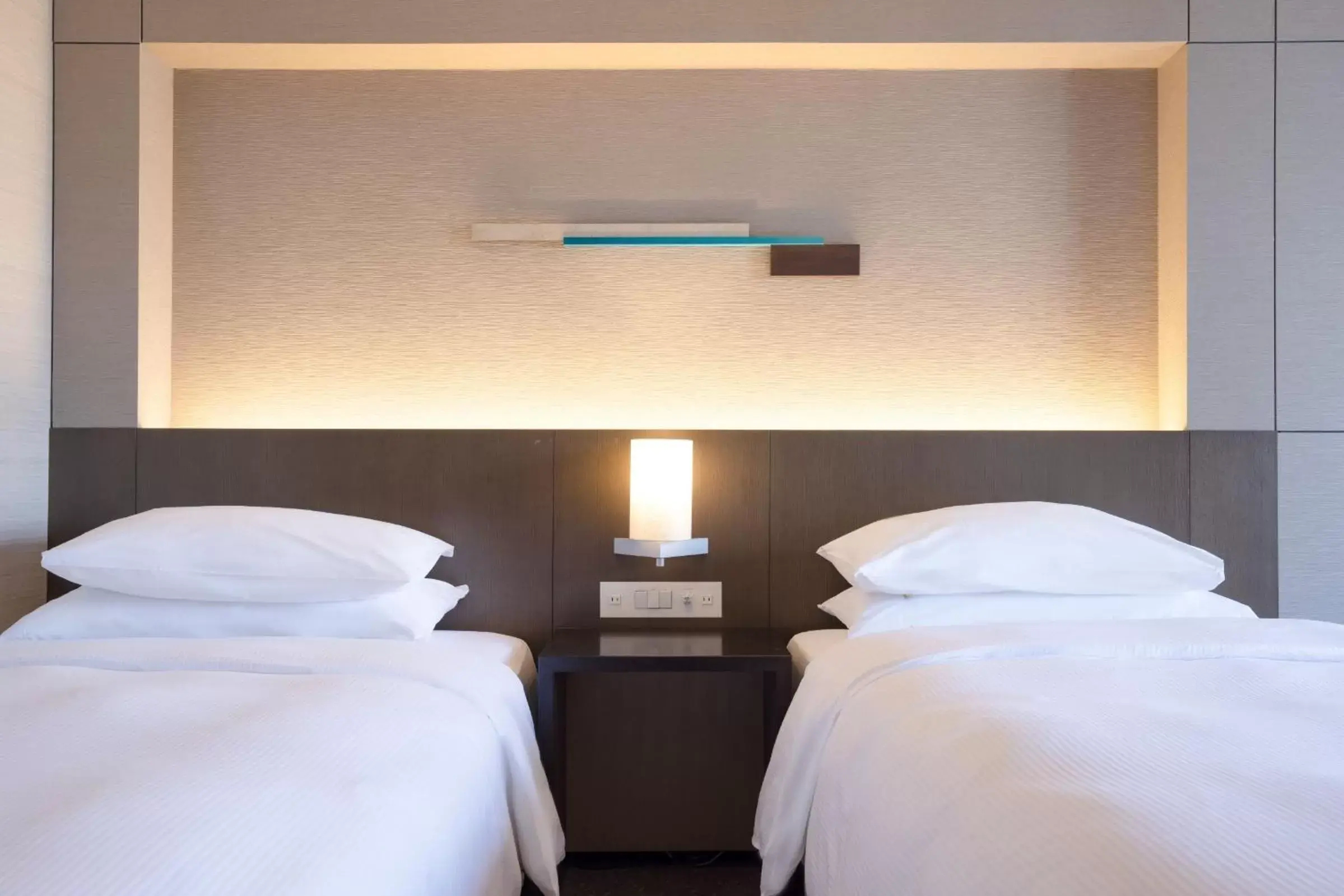 Comfort Premium Twin Room - Non-Smoking in Sheraton Miyako Hotel Osaka Comfort Premium Twin Room - Non-Smoking in Sheraton Miyako Hotel Osaka