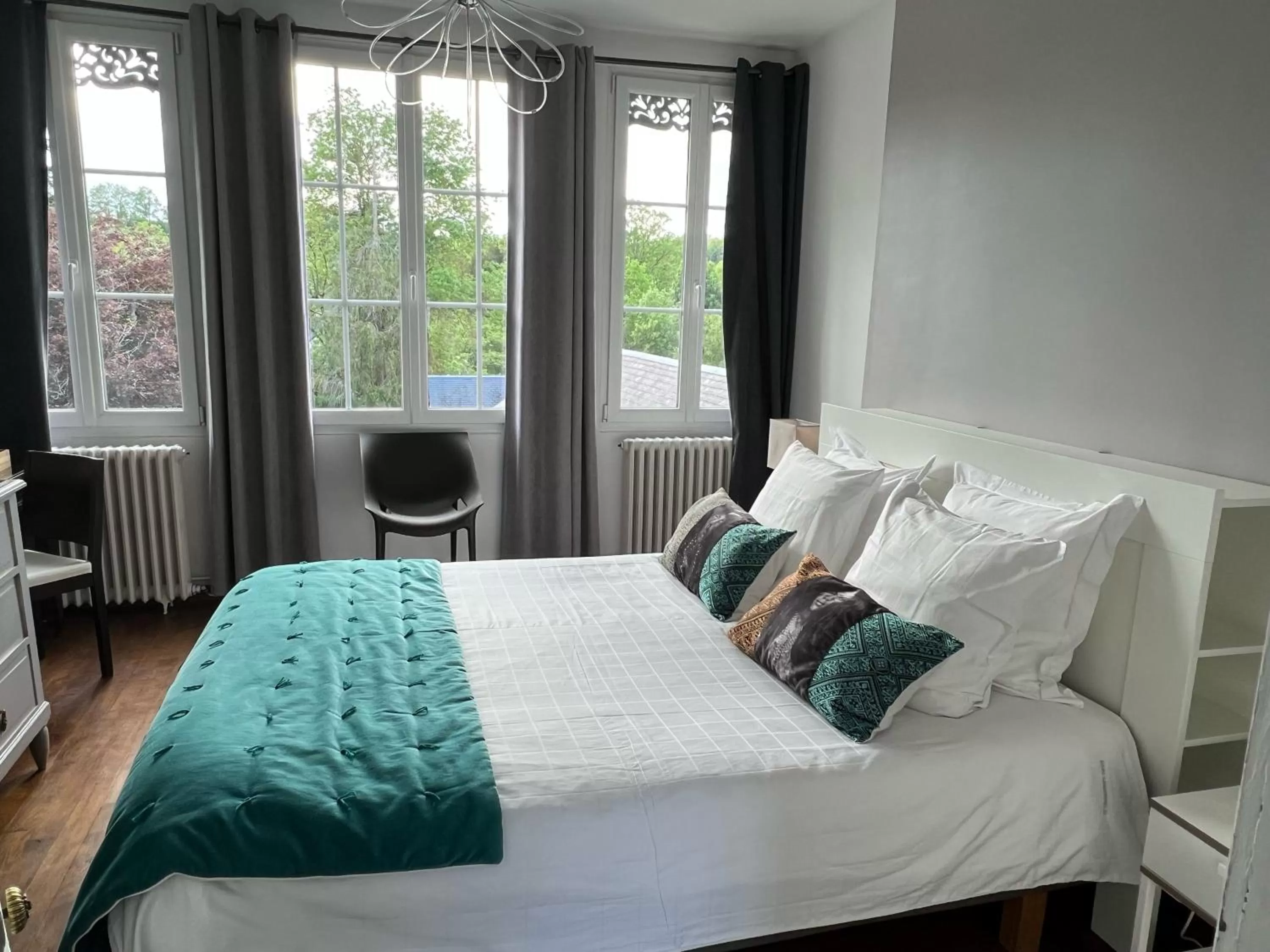 Bed in Chambres d'hôtes & Spa Les Perce Neige