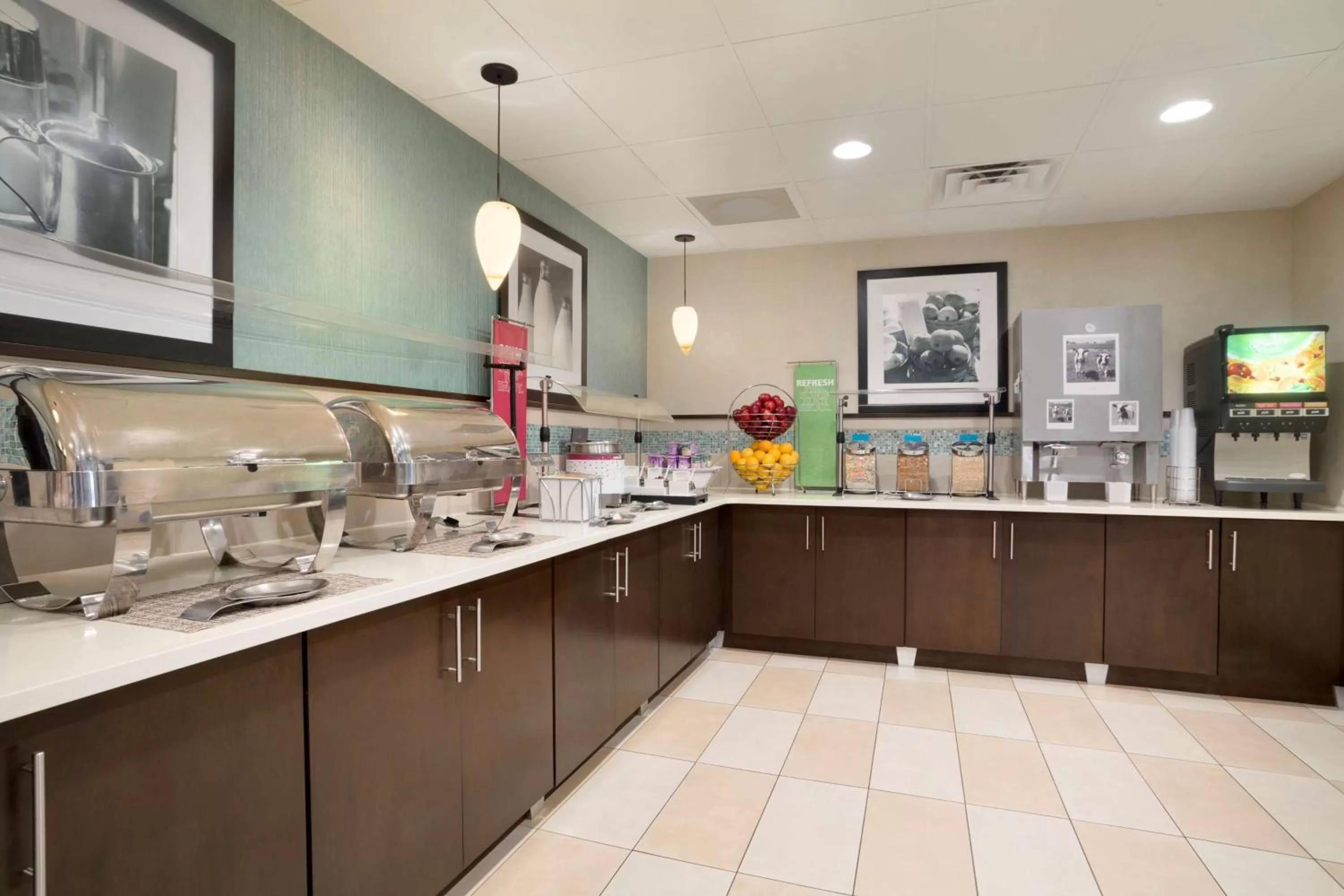 Food and drinks in Hampton Inn Orlando International Drive Convention Center