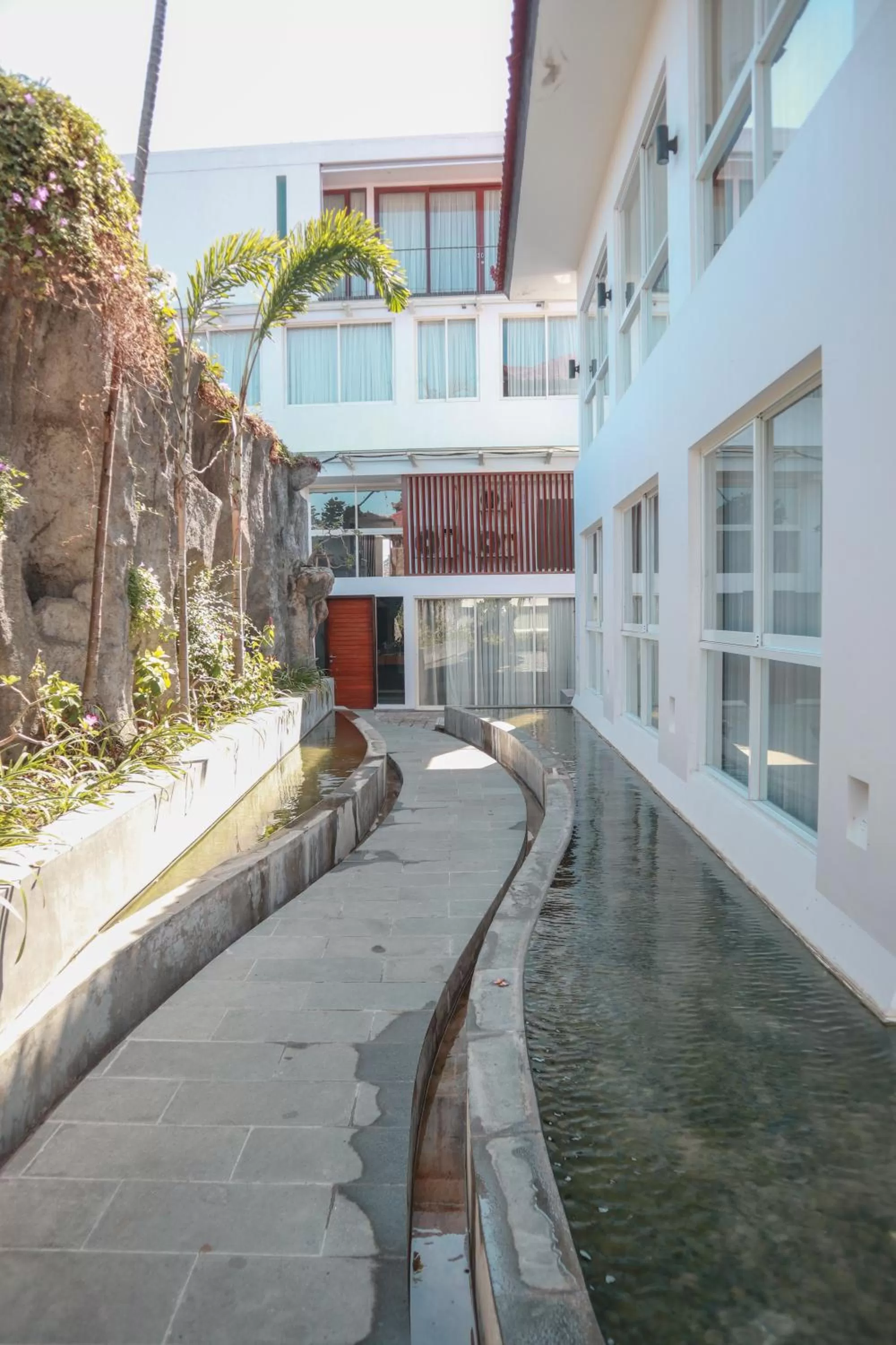 Facade/entrance in The Cakra Hotel