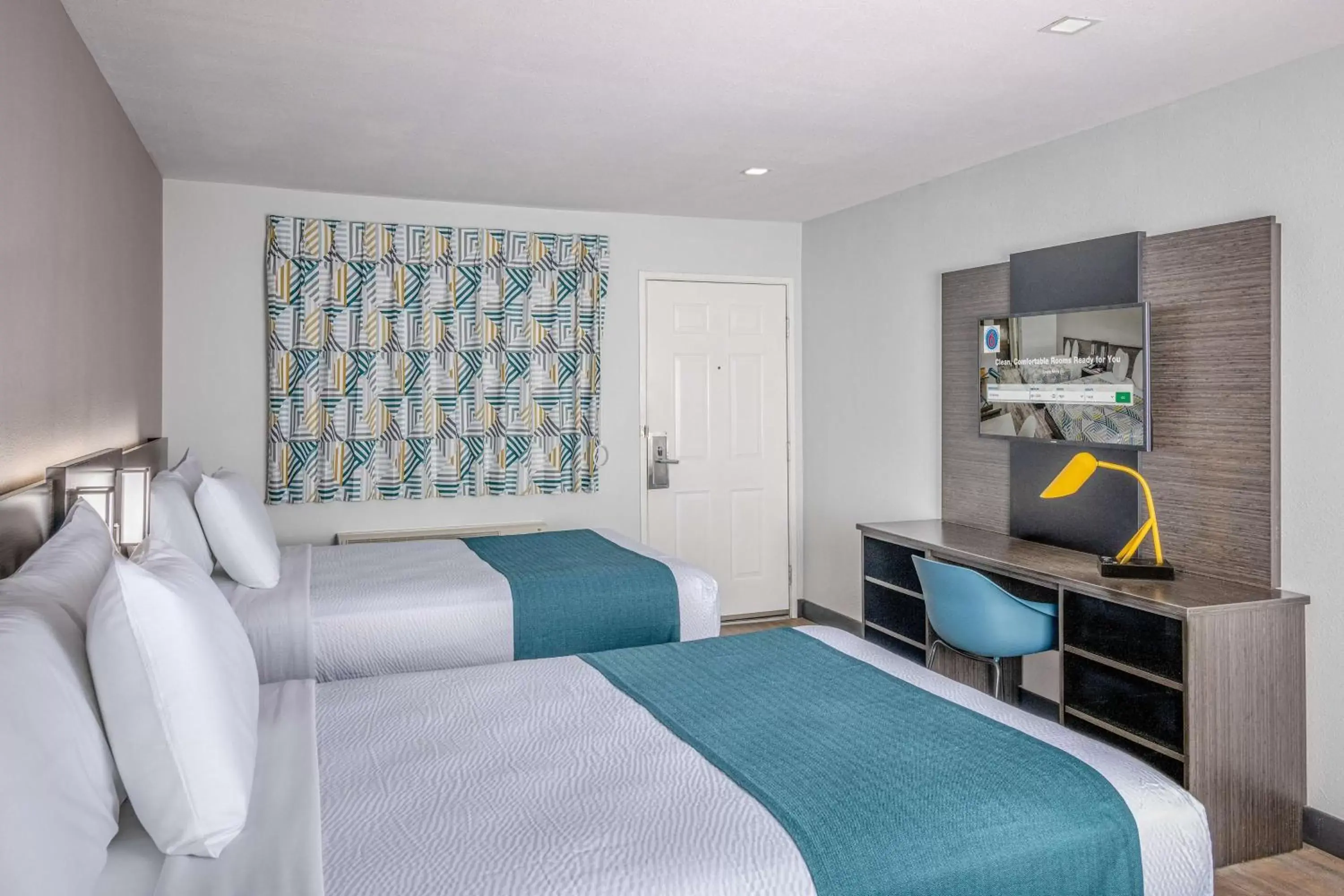 Quadruple Room - Non-Smoking in Motel 6-Euless, TX - Dallas Quadruple Room - Non-Smoking in Motel 6-Euless, TX - Dallas