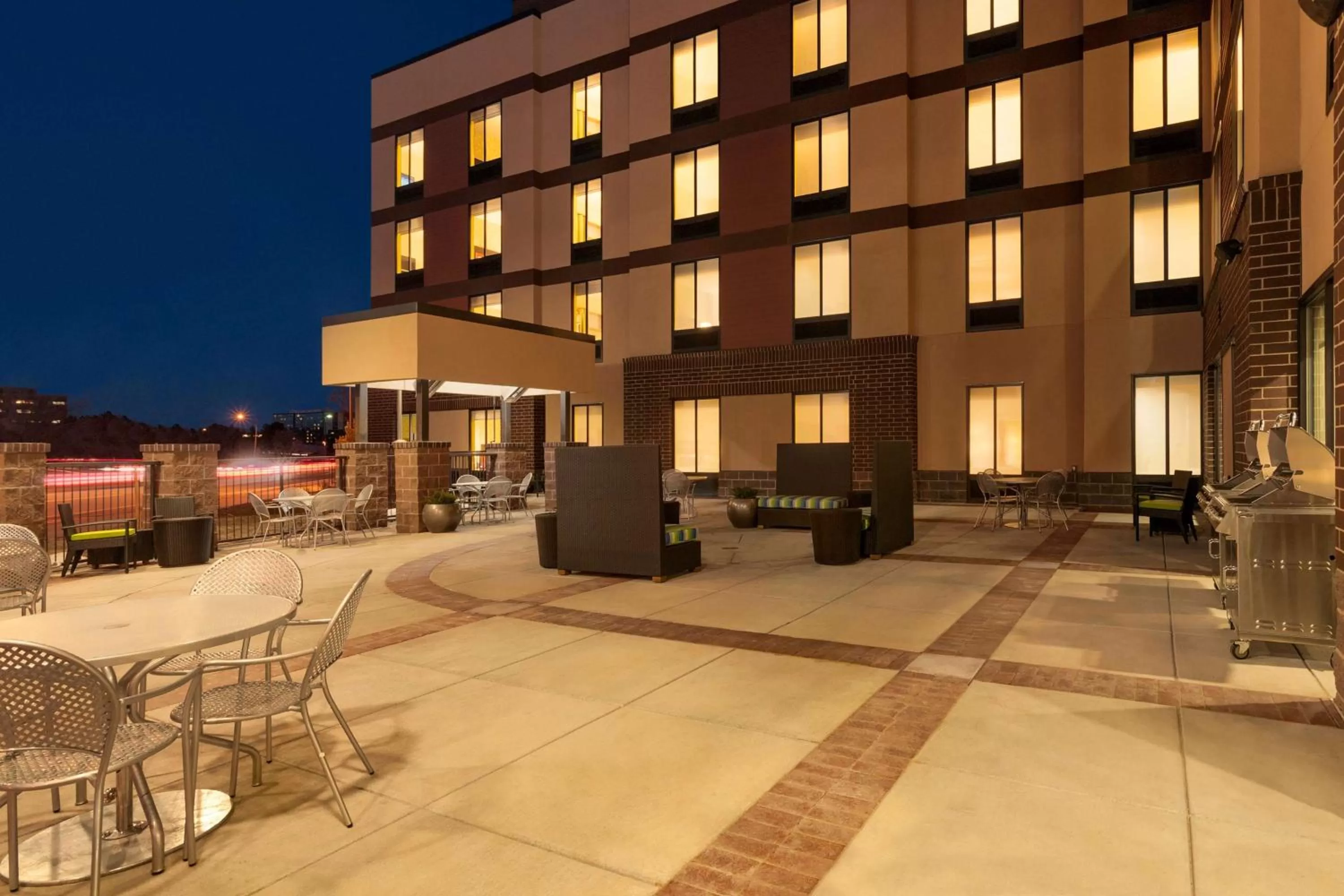 Property building in Home2 Suites by Hilton Denver West / Federal Center