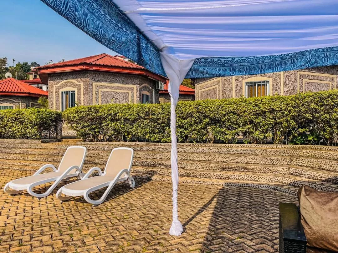 Swimming pool in La Vallée de Bana