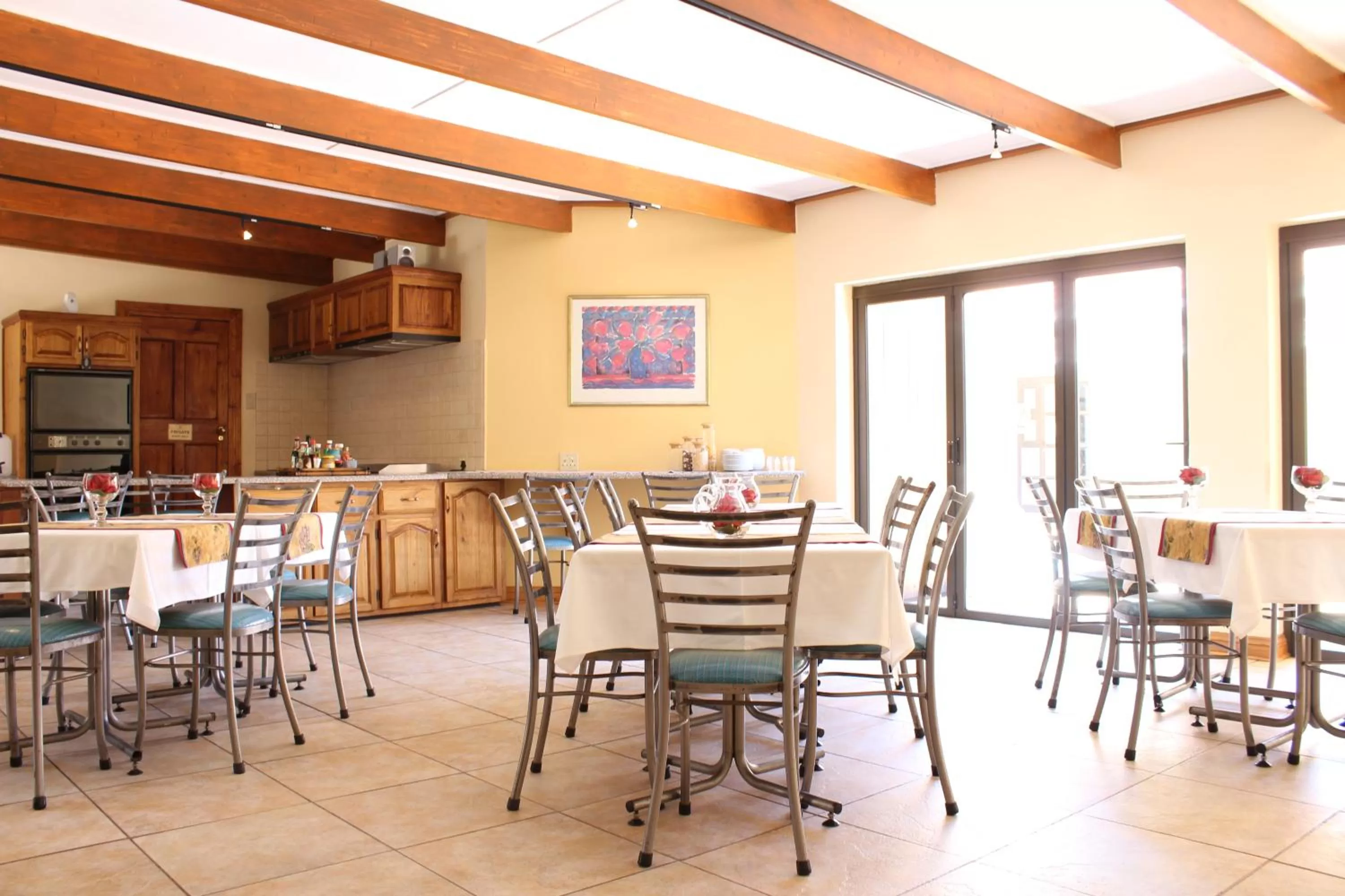 Restaurant/Places to Eat in Villa Palma