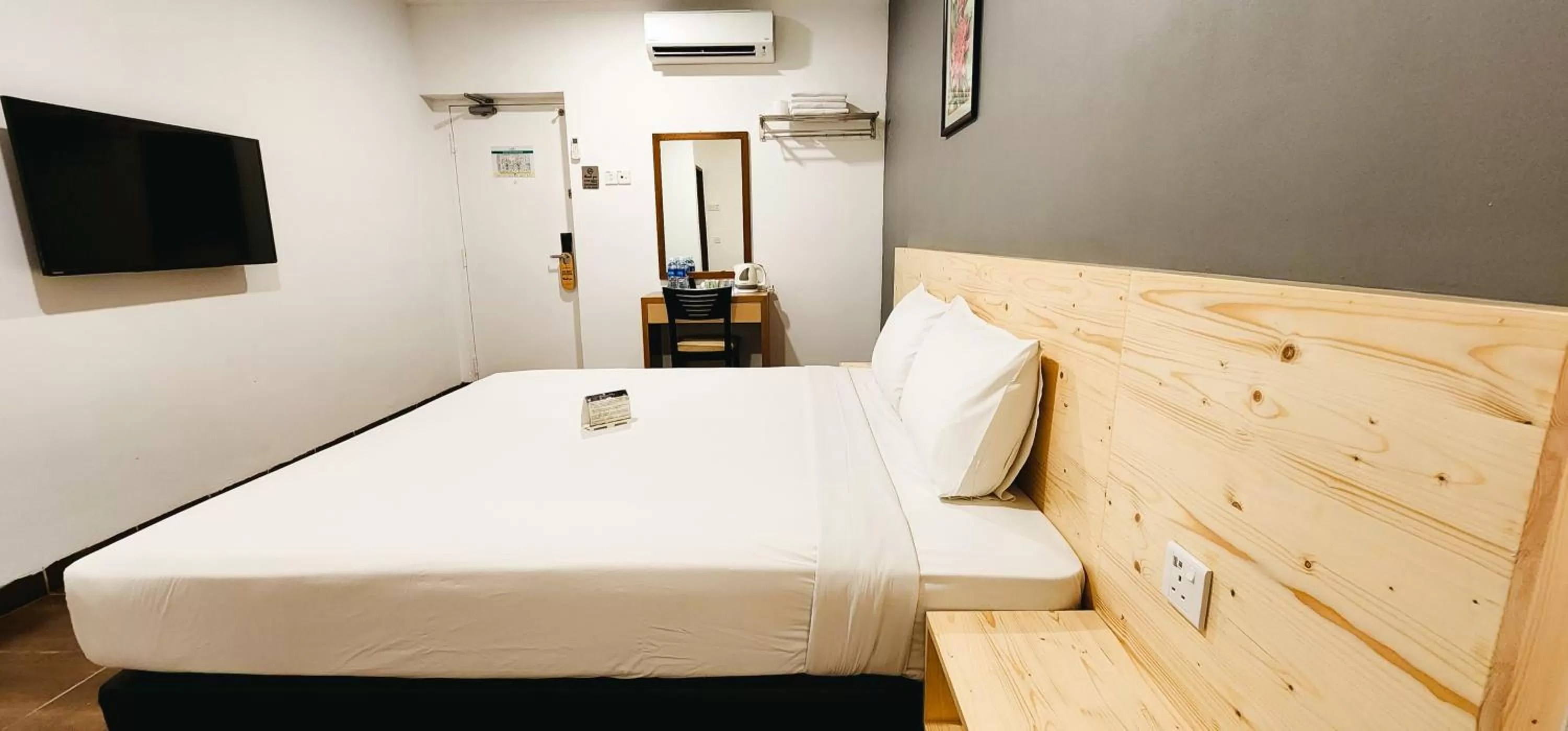 Bedroom, Bed in Sunflower Hotel Malacca