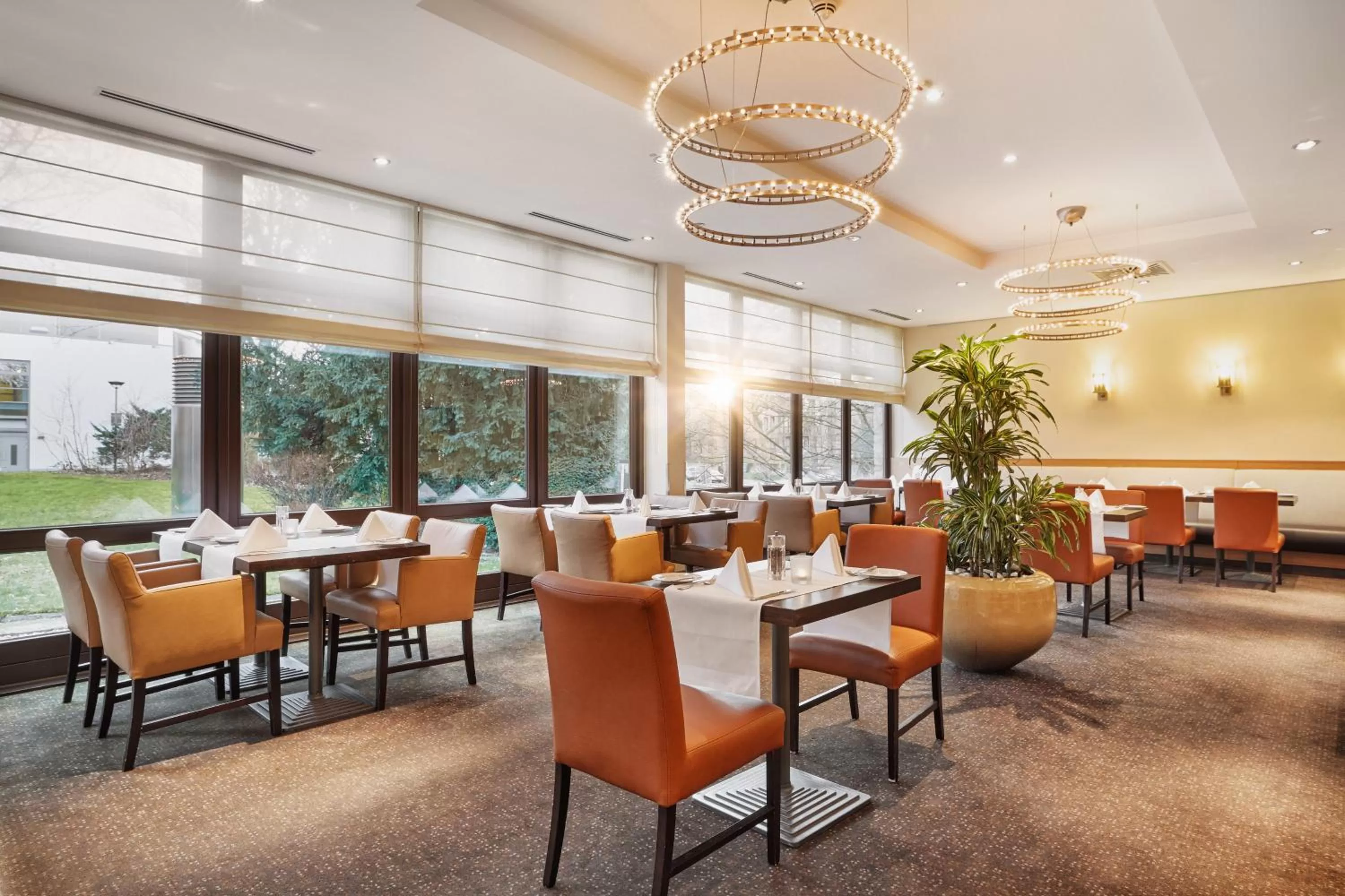 Restaurant/places to eat in H+ Hotel Bochum