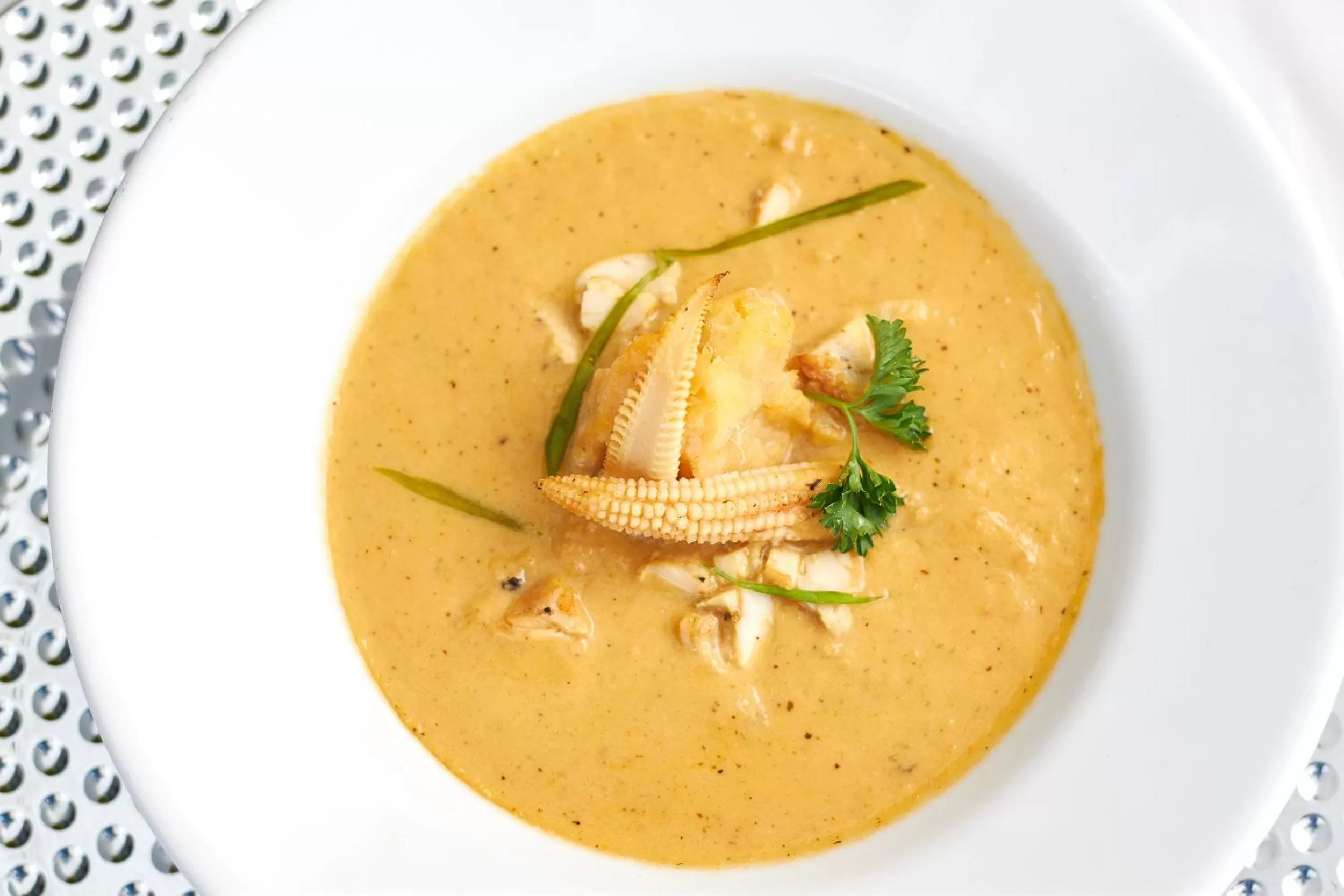 Food and drinks in Bay Gardens Beach Resort & Spa