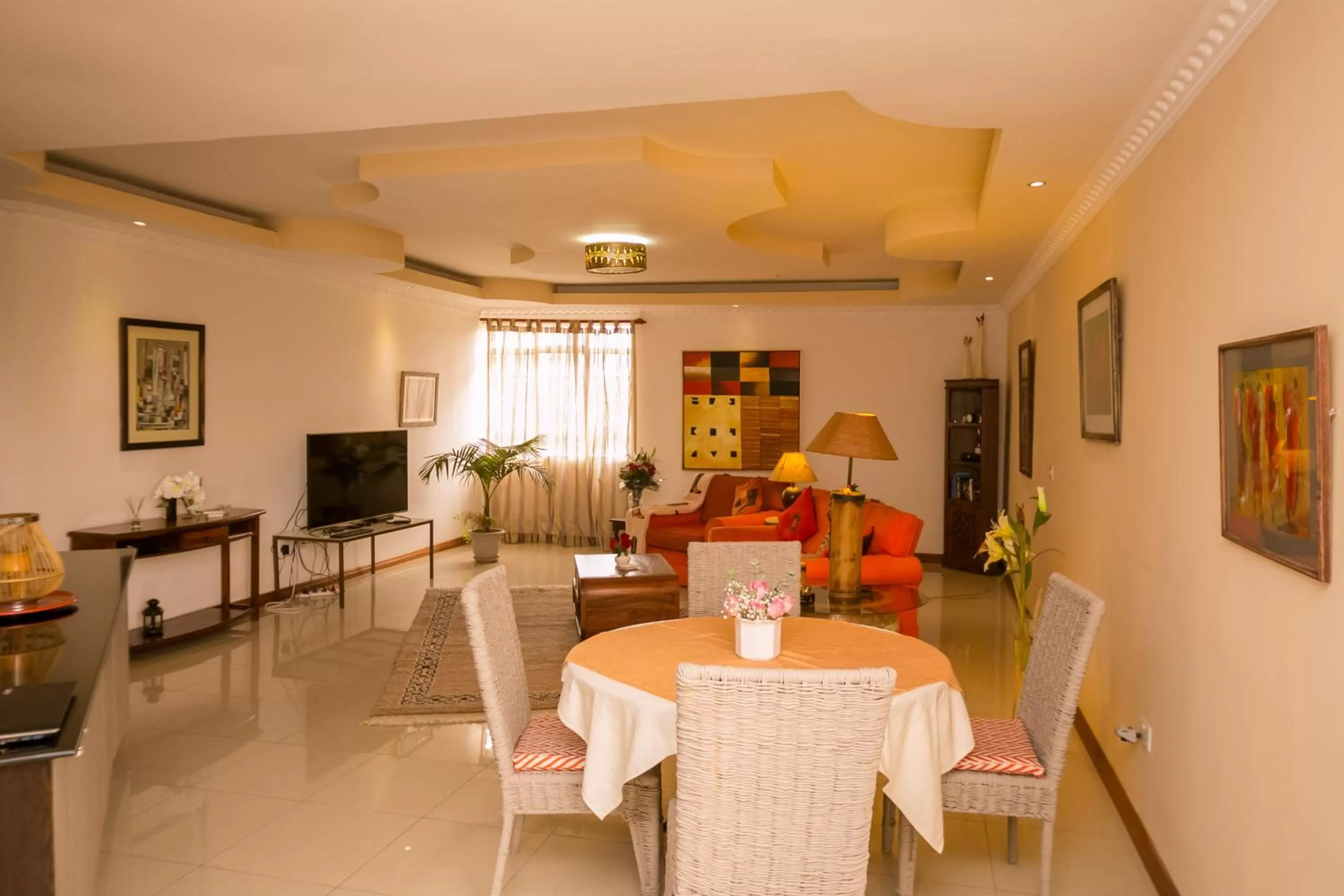 Living room, Dining Area in Hotel Rudi