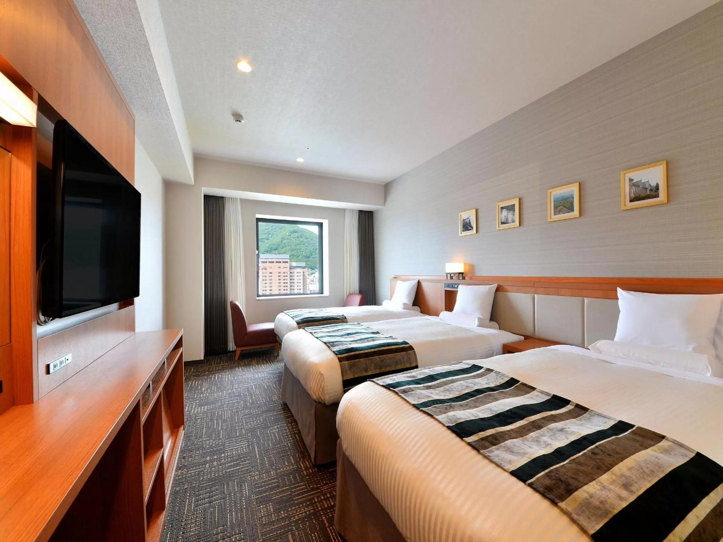 Photo of the whole room, Bed in Hakodate Kokusai Hotel