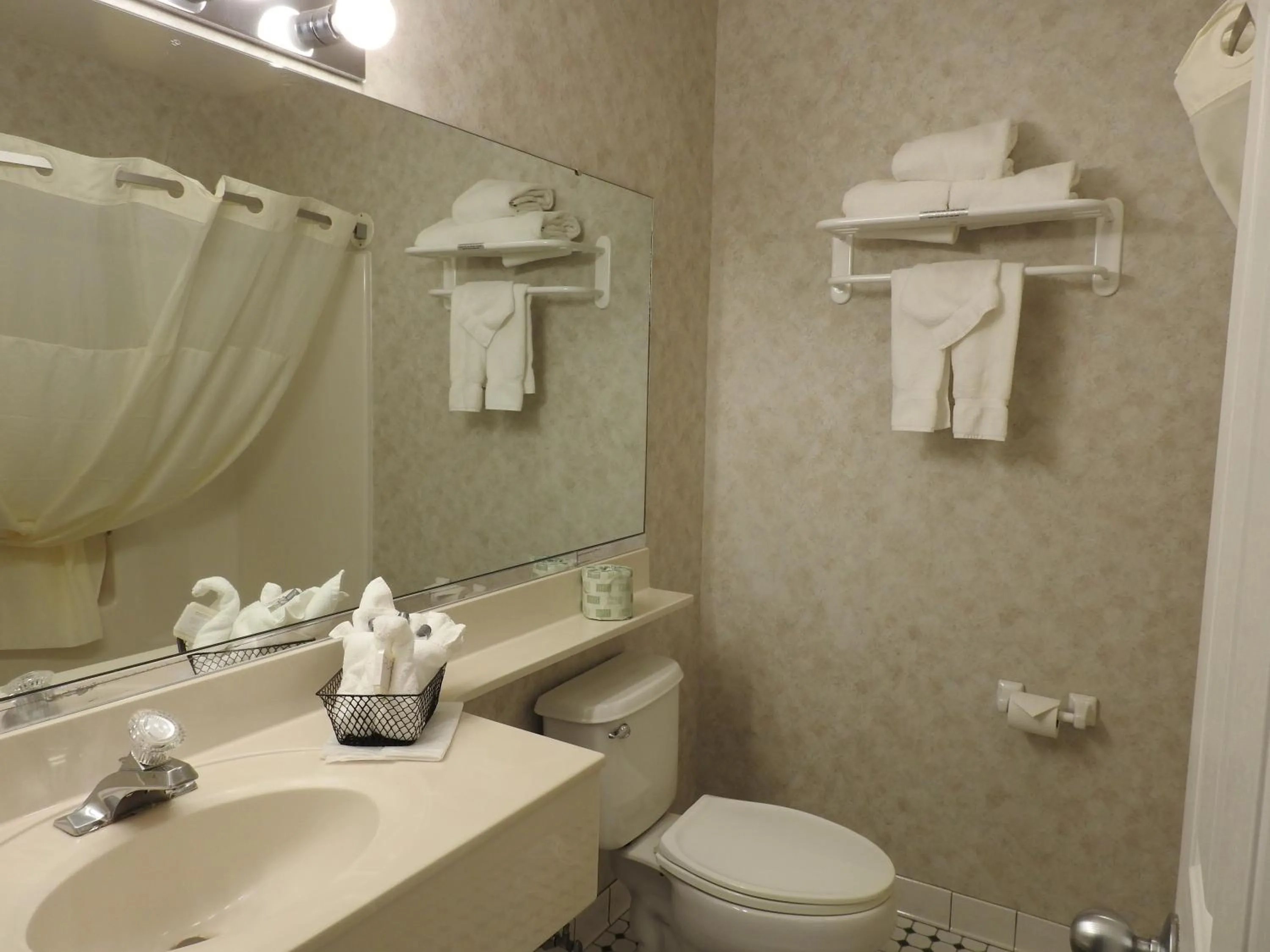 Bathroom in Inn at Cemetery Hill