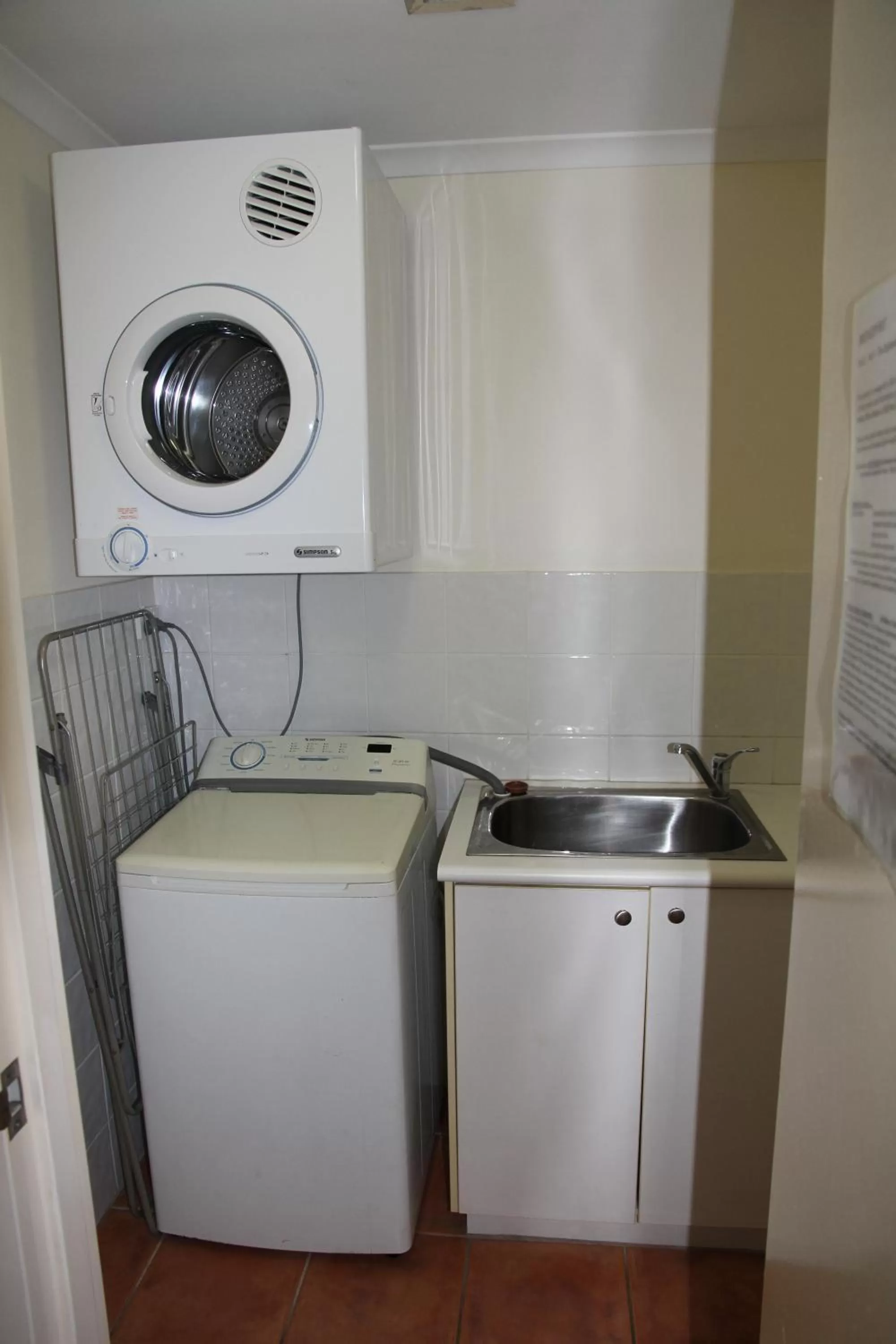 Area and facilities, Kitchen/Kitchenette in Darwin Deluxe Apartments