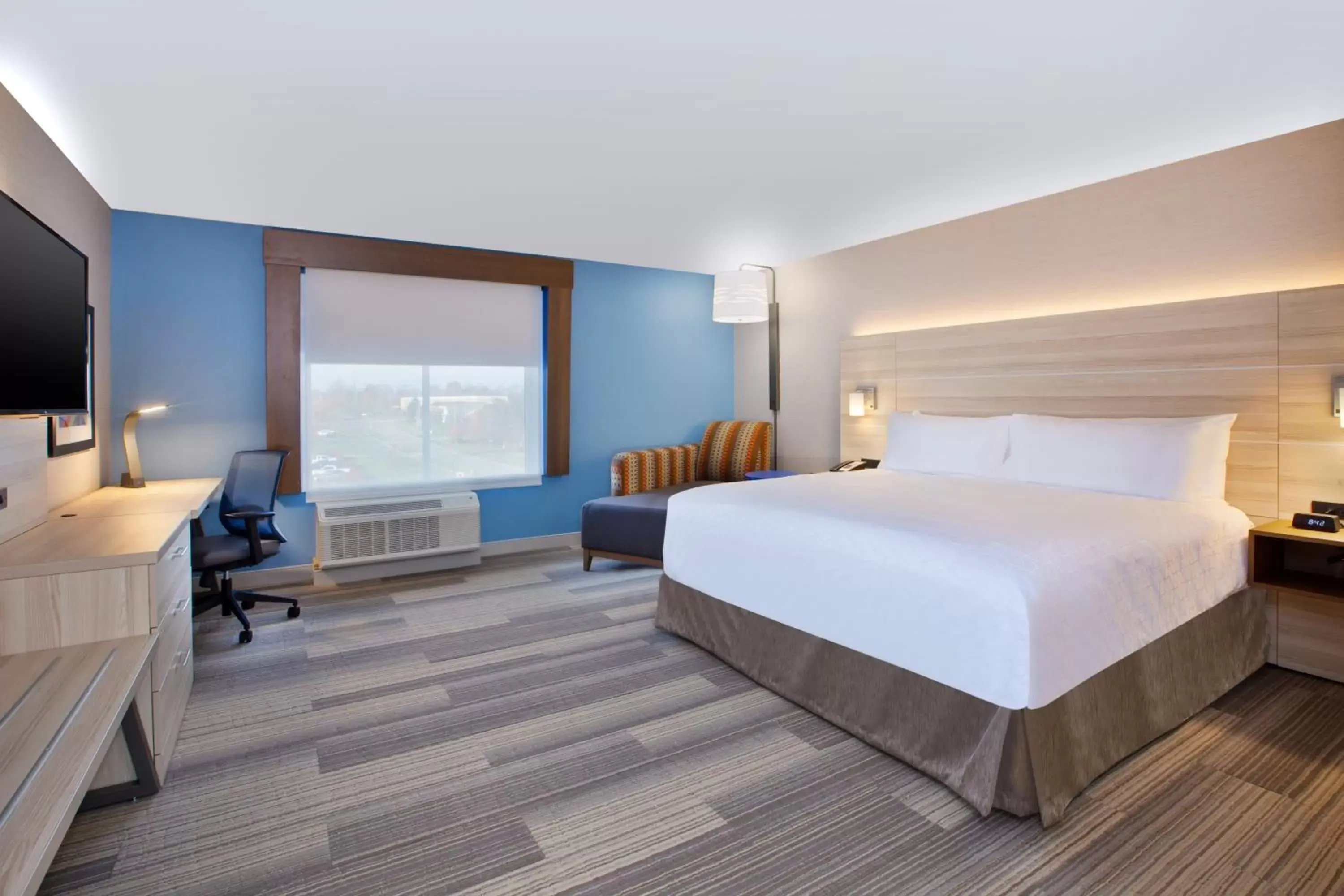 Standard Room in Holiday Inn Express & Suites Wooster by IHG Standard Room in Holiday Inn Express & Suites Wooster by IHG
