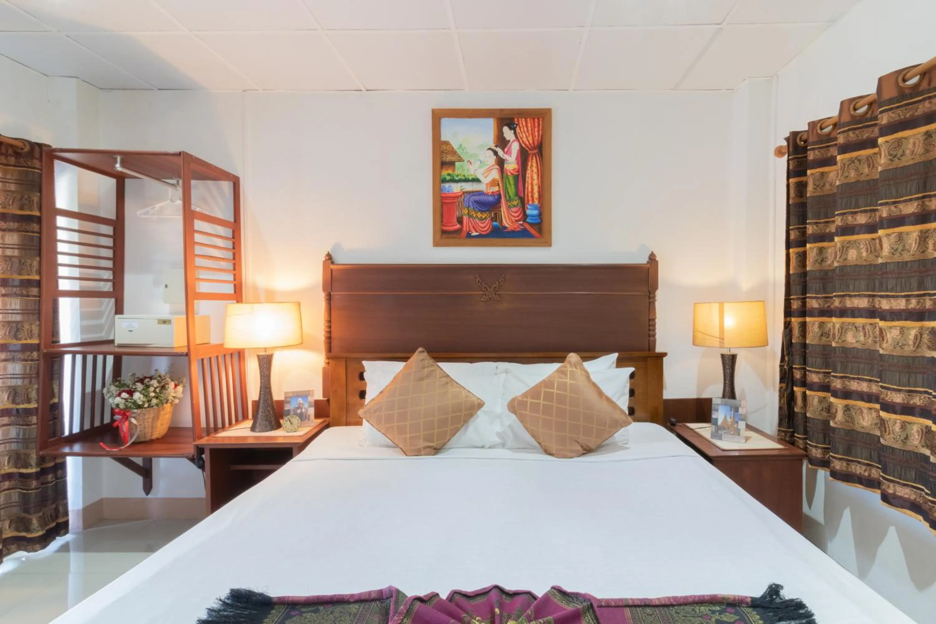 Bedroom, Bed in Rendezvous Oldtown Chiangmai