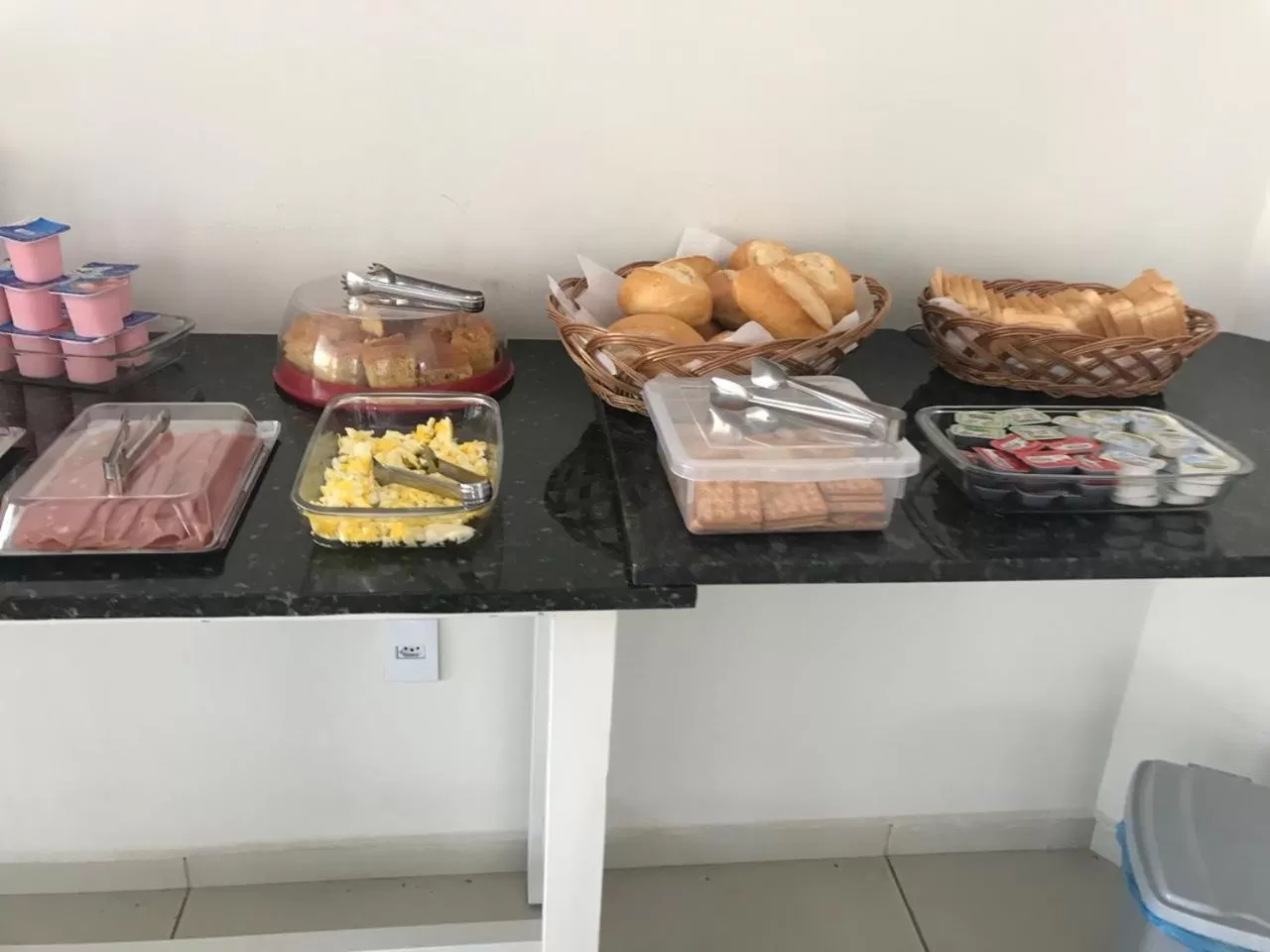 Breakfast, Food in Leati's Hotel