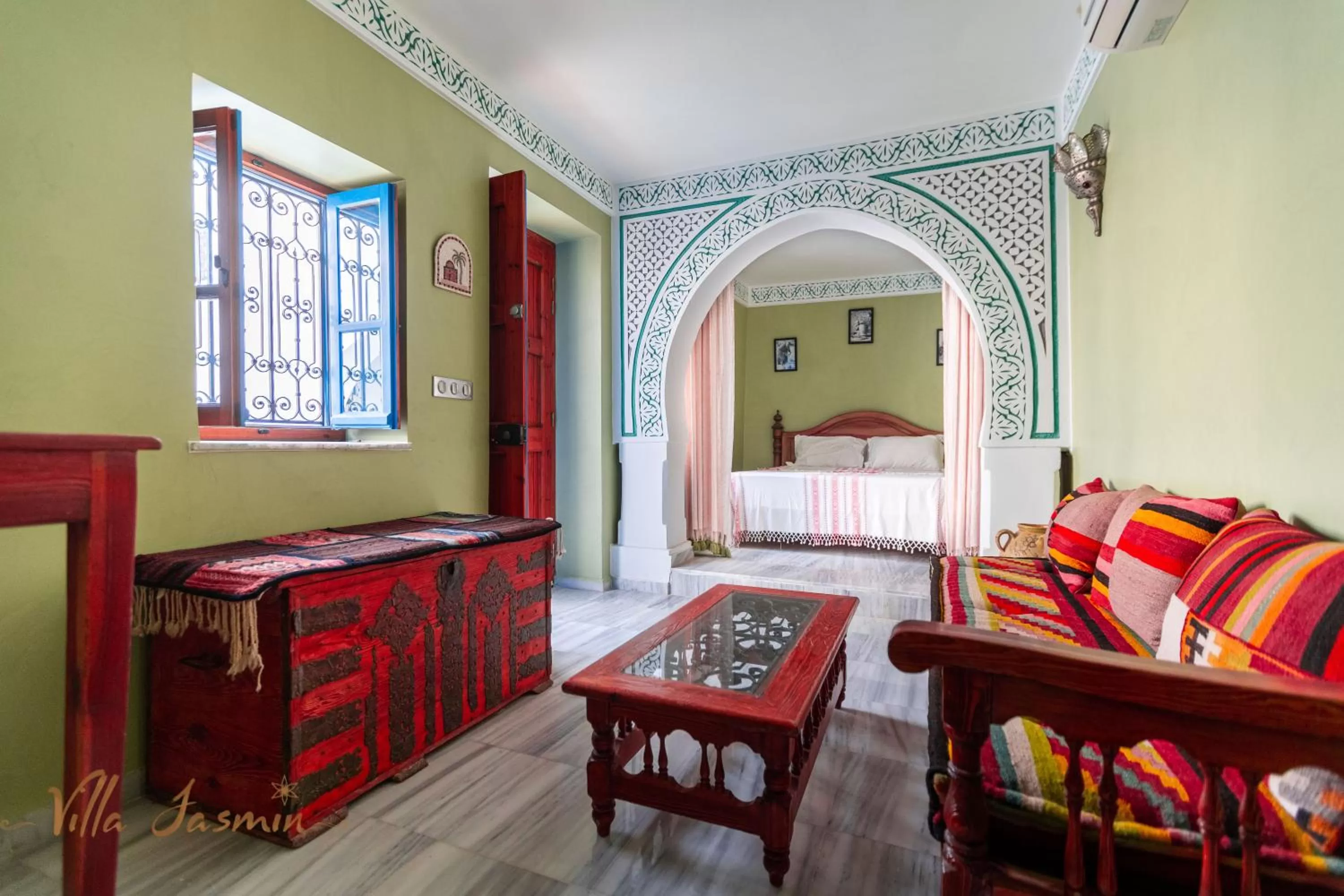 Photo of the whole room in Villa Jasmin