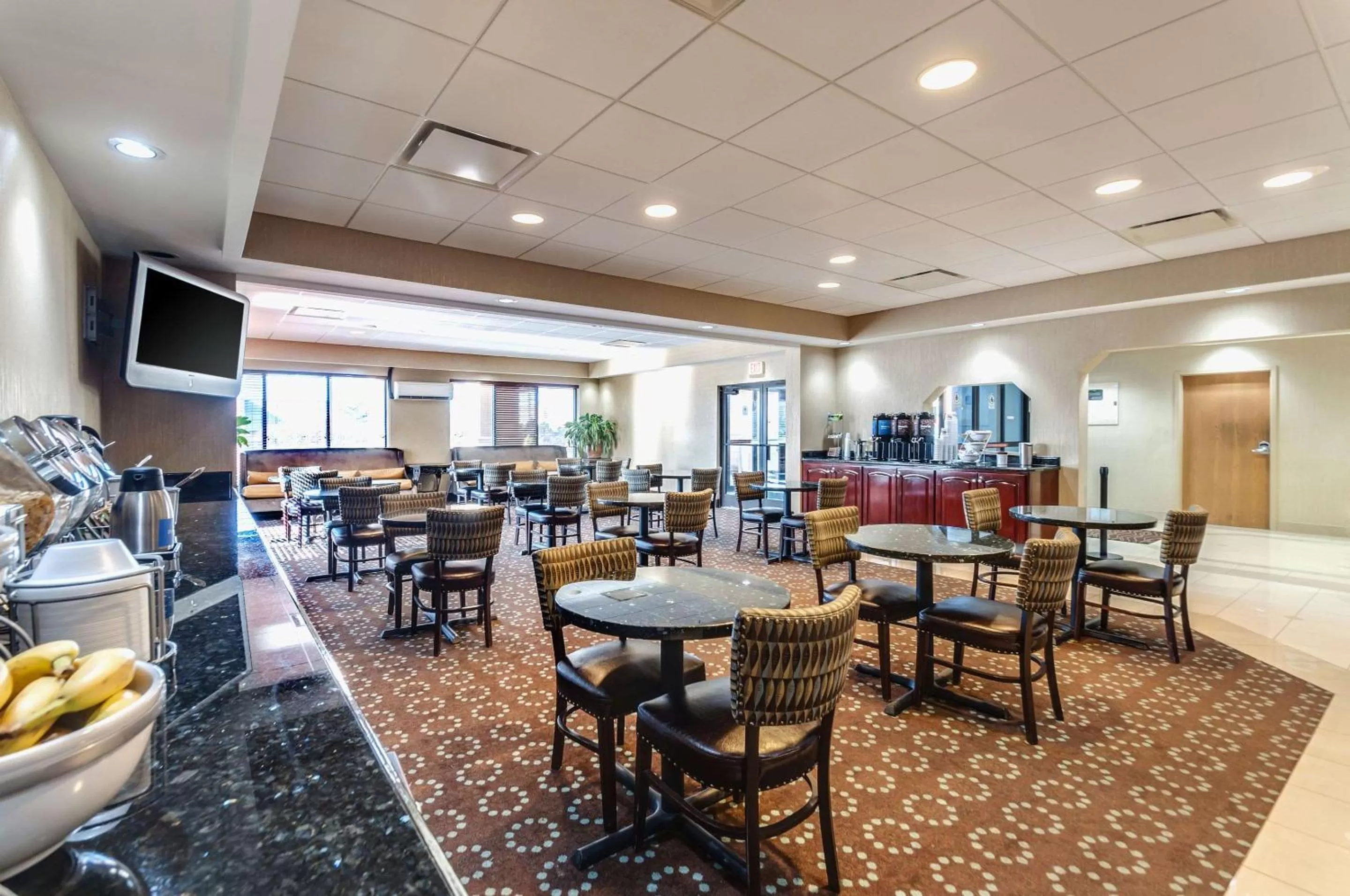 Restaurant/places to eat in Quality Inn & Suites Bel Air I-95 Exit 77A