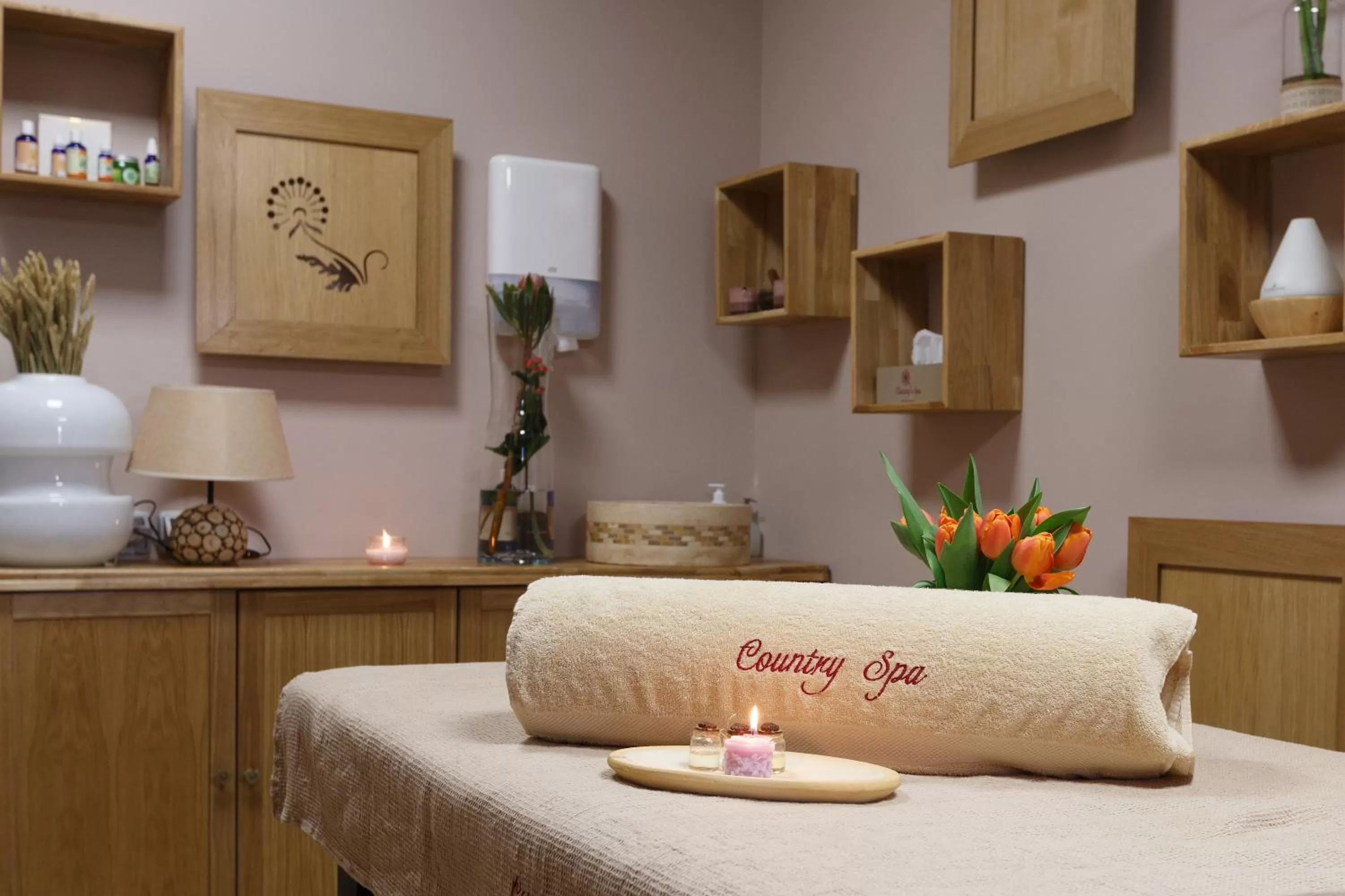 Massage in Country Spa Retreat