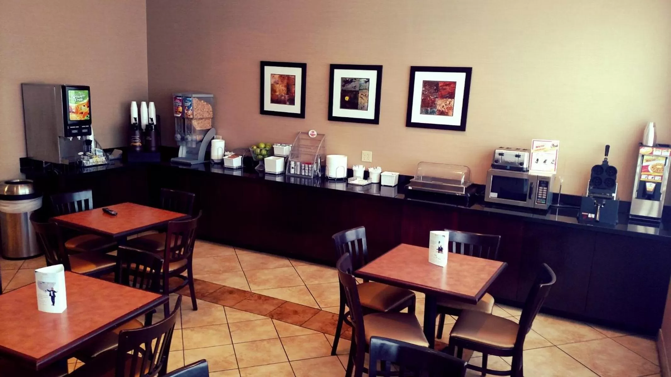 Breakfast in Super 8 by Wyndham Atoka