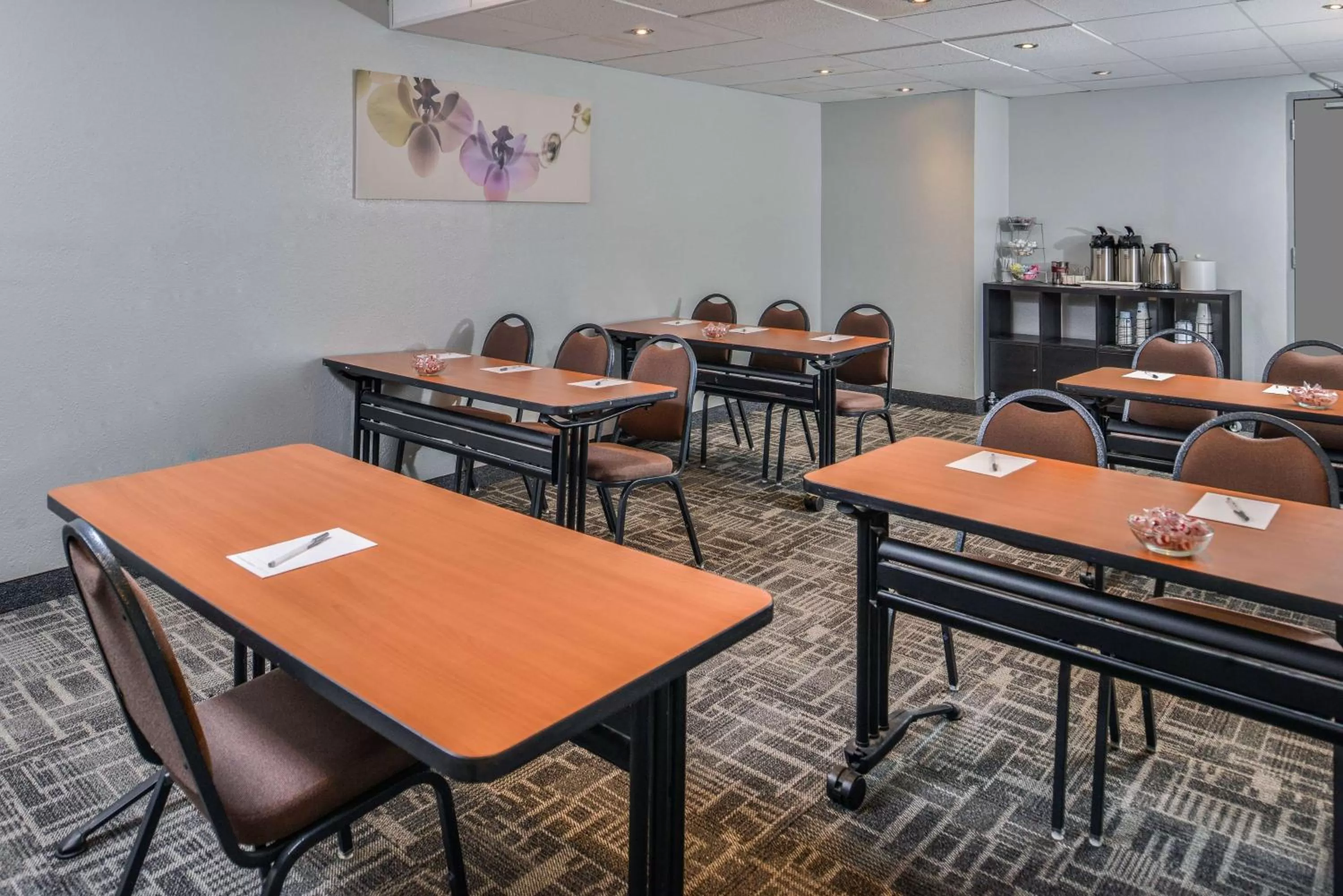 Meeting/conference room in Hampton Inn Closest to Universal Orlando