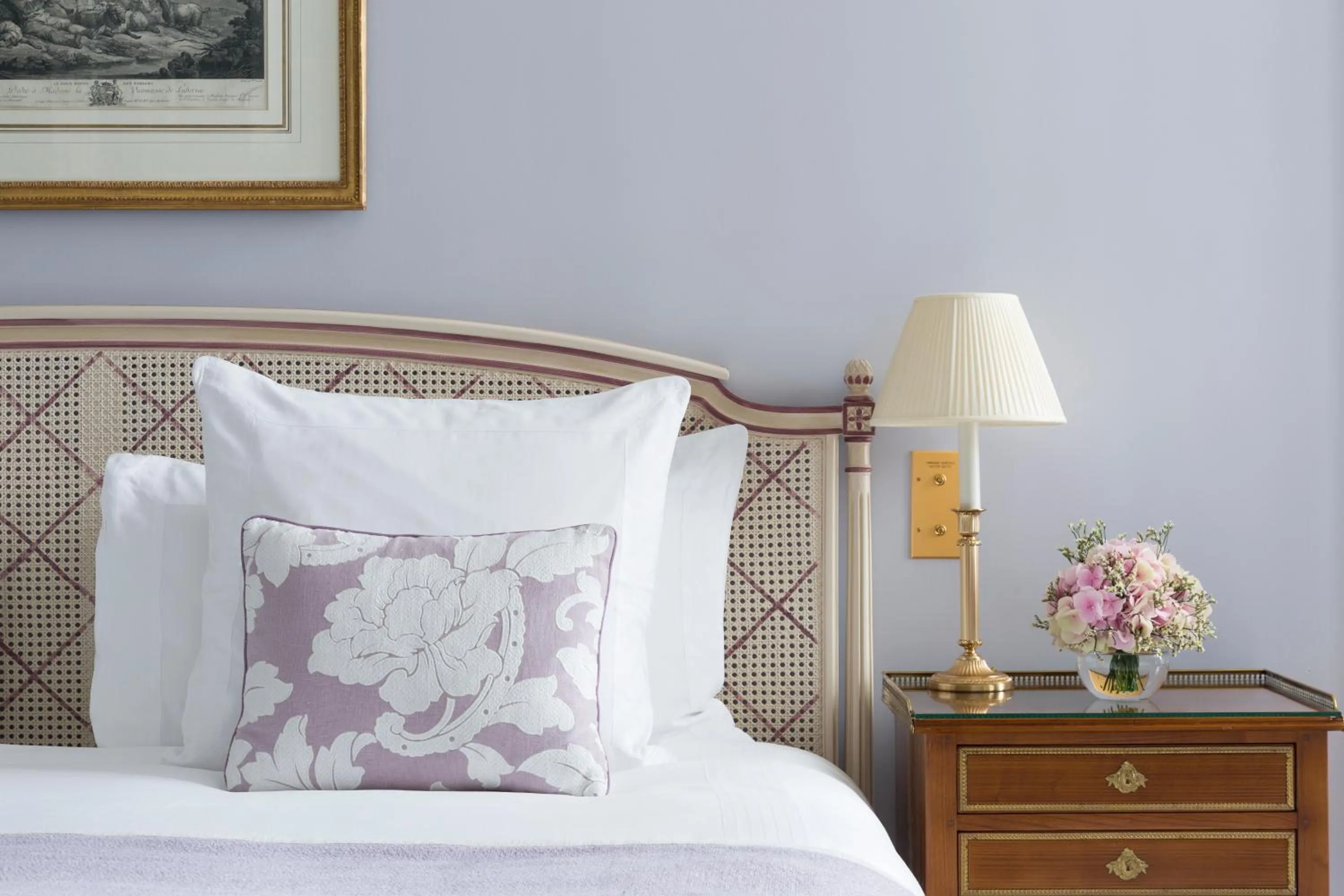 Bed in Le Bristol Paris, Oetker Hotels