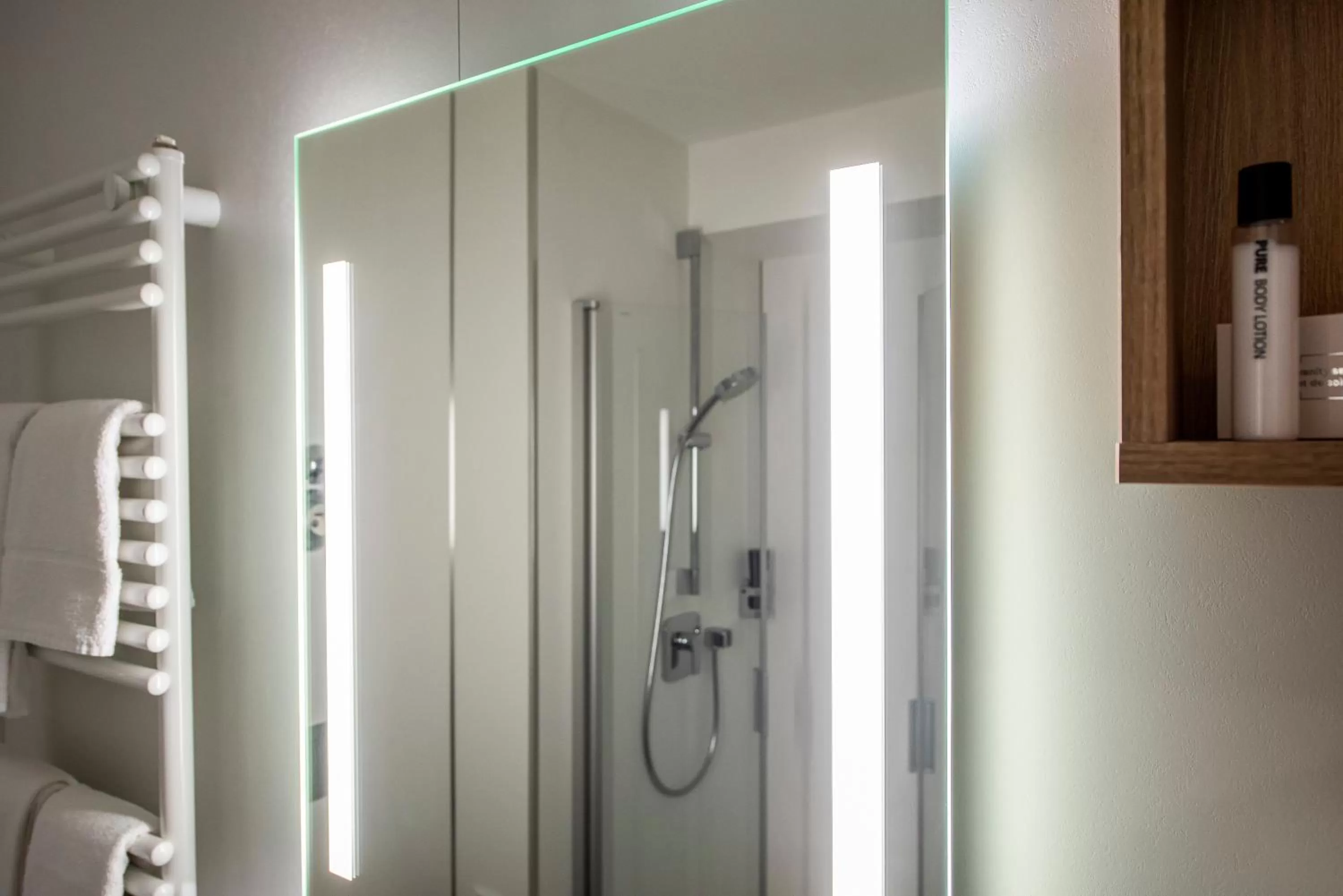 Bathroom in SORAT Hotel Berlin