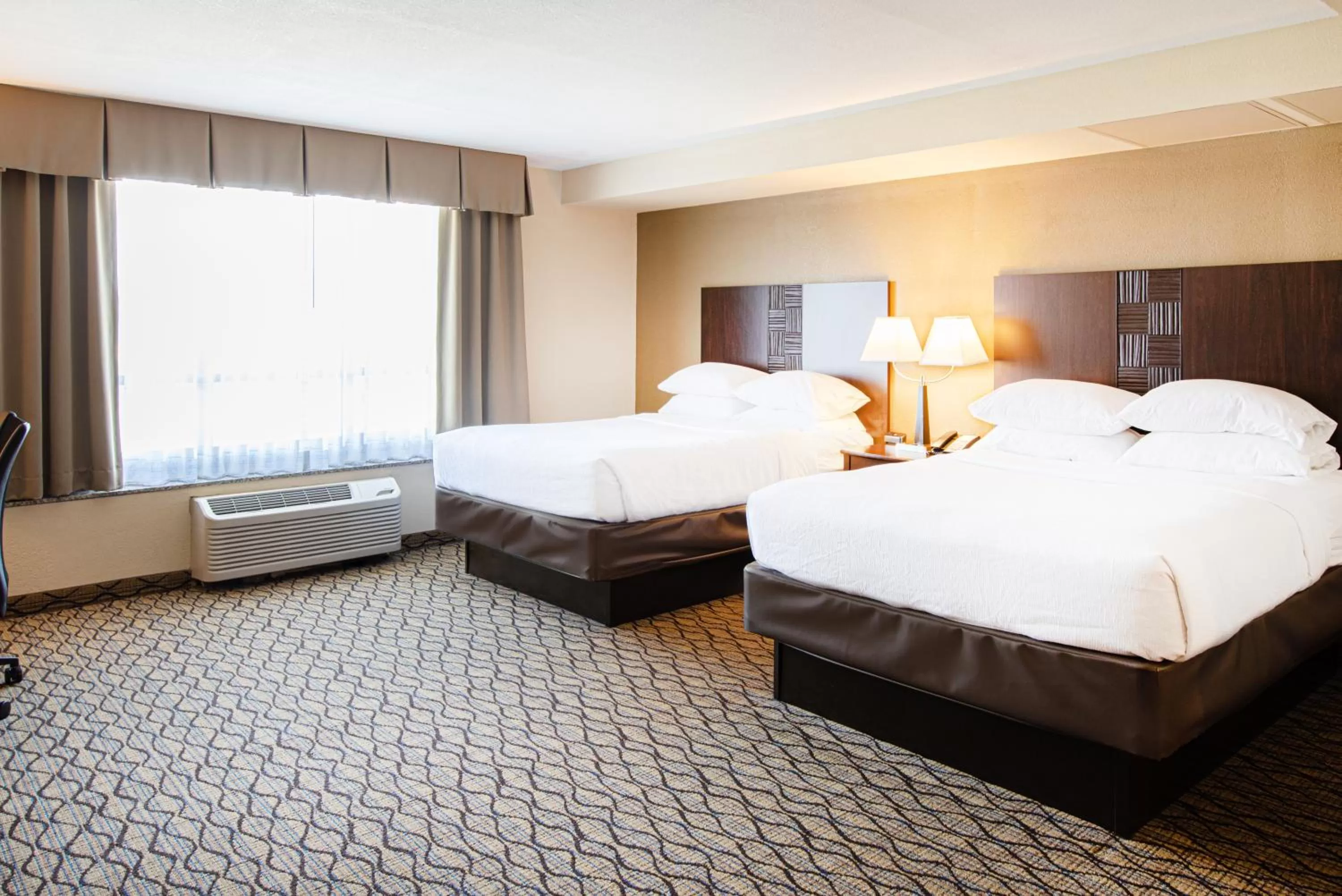 Bedroom, Bed in Holiday Inn St. Louis Airport West Earth City by IHG