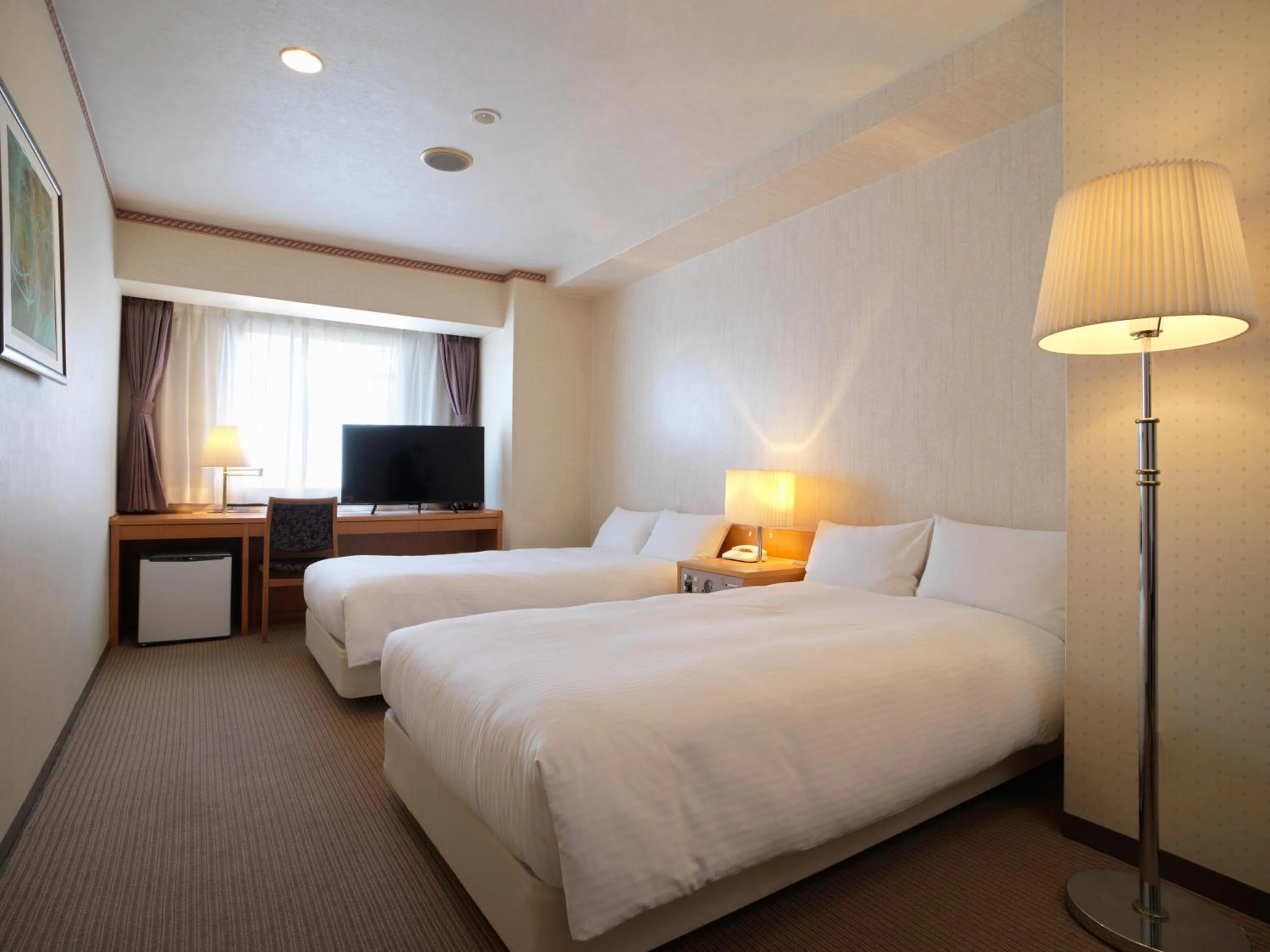 Photo of the whole room, Bed in Hotel Emisia Tokyo Tachikawa